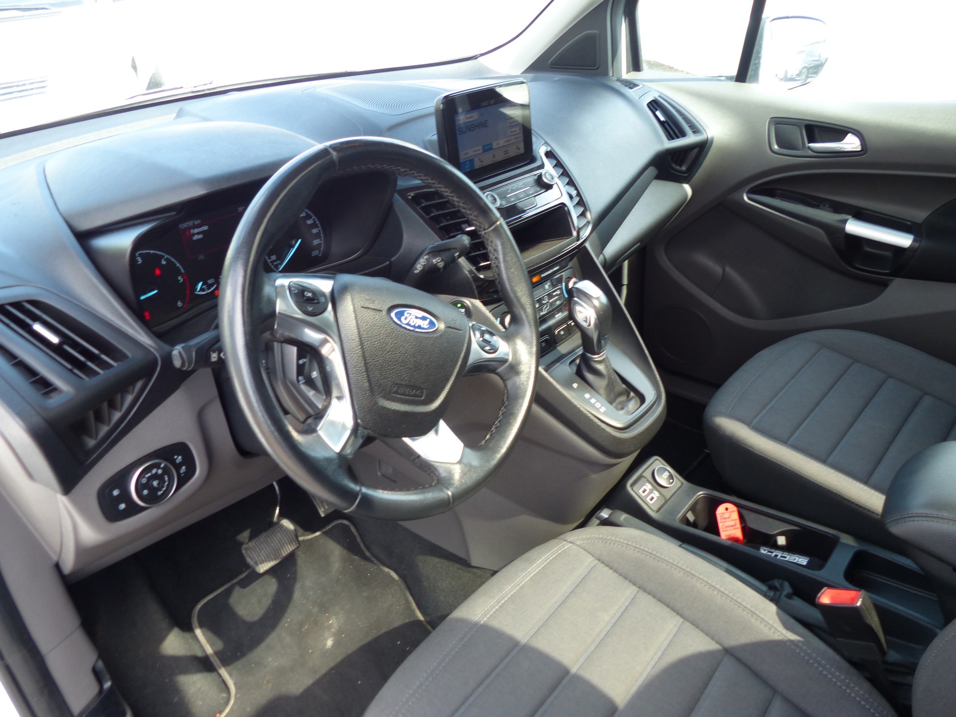 FORD Tourneo Connect 1.5 EcoBlue Trend Automat-image-18