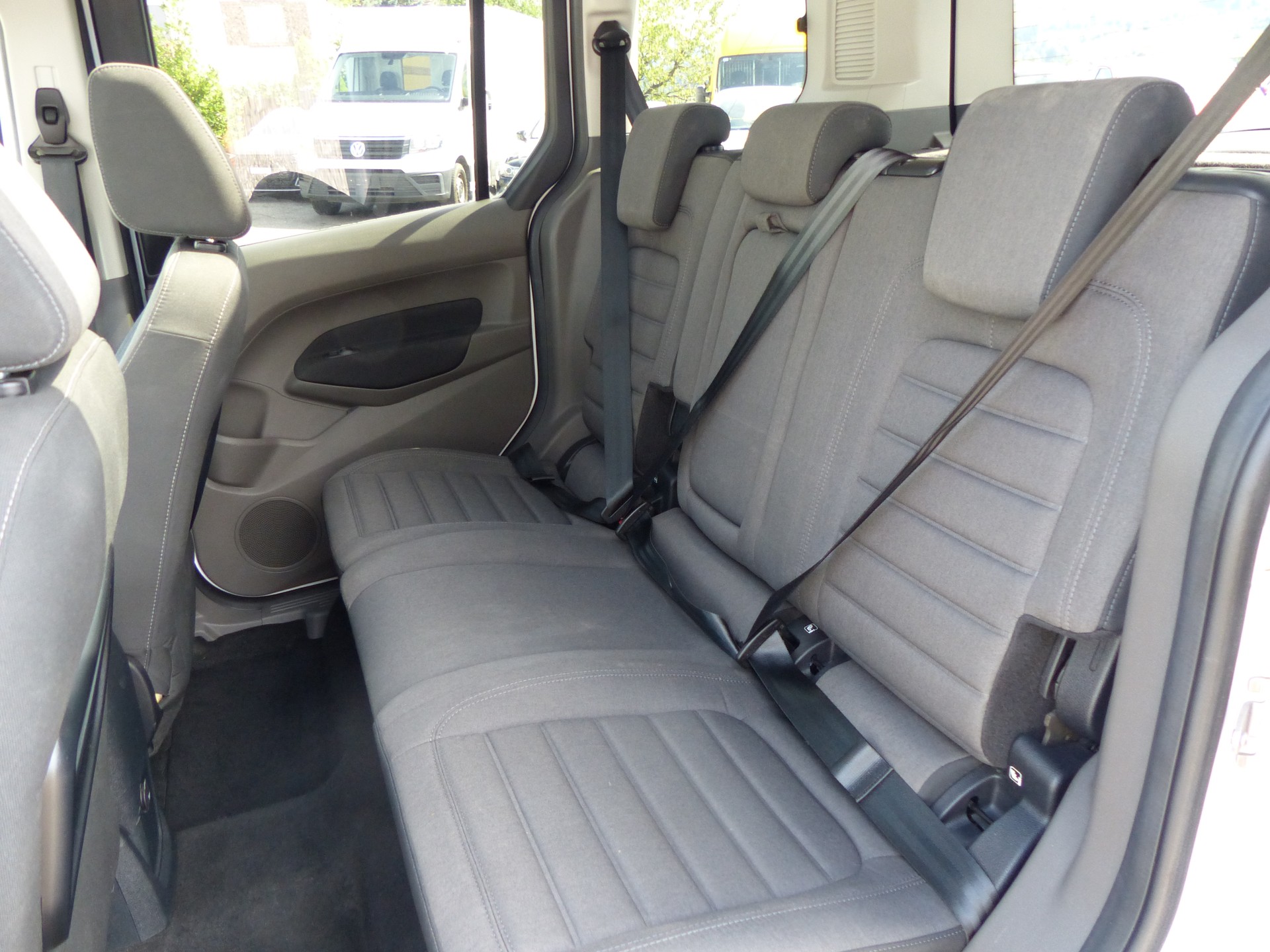 FORD Tourneo Connect 1.5 EcoBlue Trend Automat-image-19