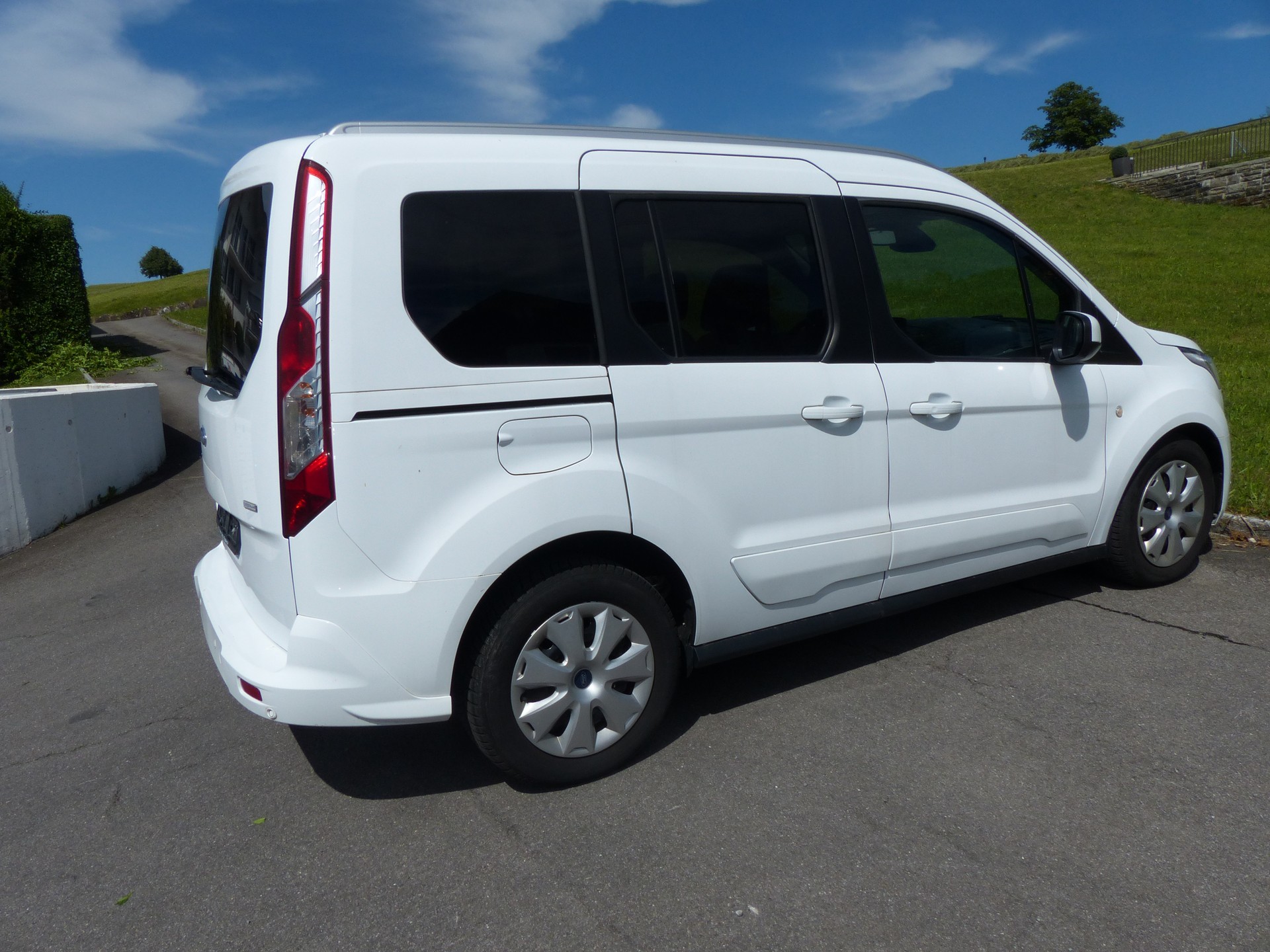 FORD Tourneo Connect 1.5 EcoBlue Trend Automat-image-7