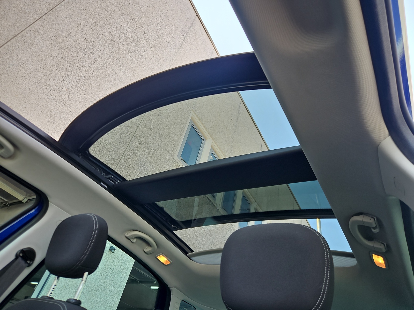 FIAT 500L Wagon 1.4 Cross-image-9