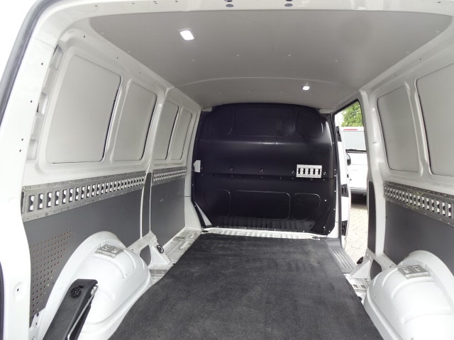VW T6.1 2.0 TDI Entry-image-13