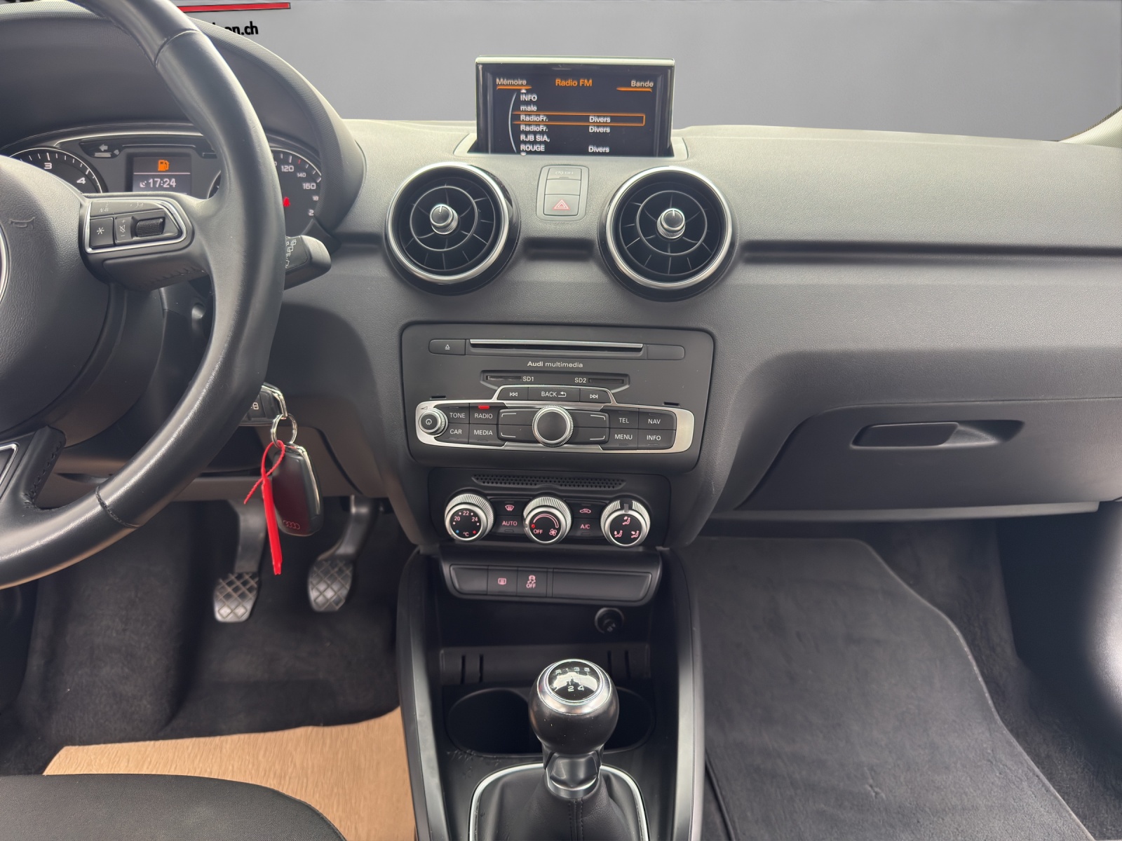 AUDI A1 Sportback 1.4 TDI S-LINE-image-14