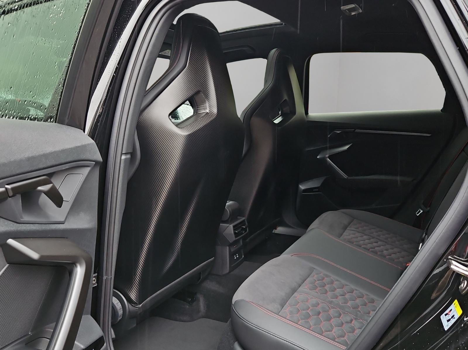 AUDI RS3 Sportback 2.5 TSI quattro S-tronic-image-8
