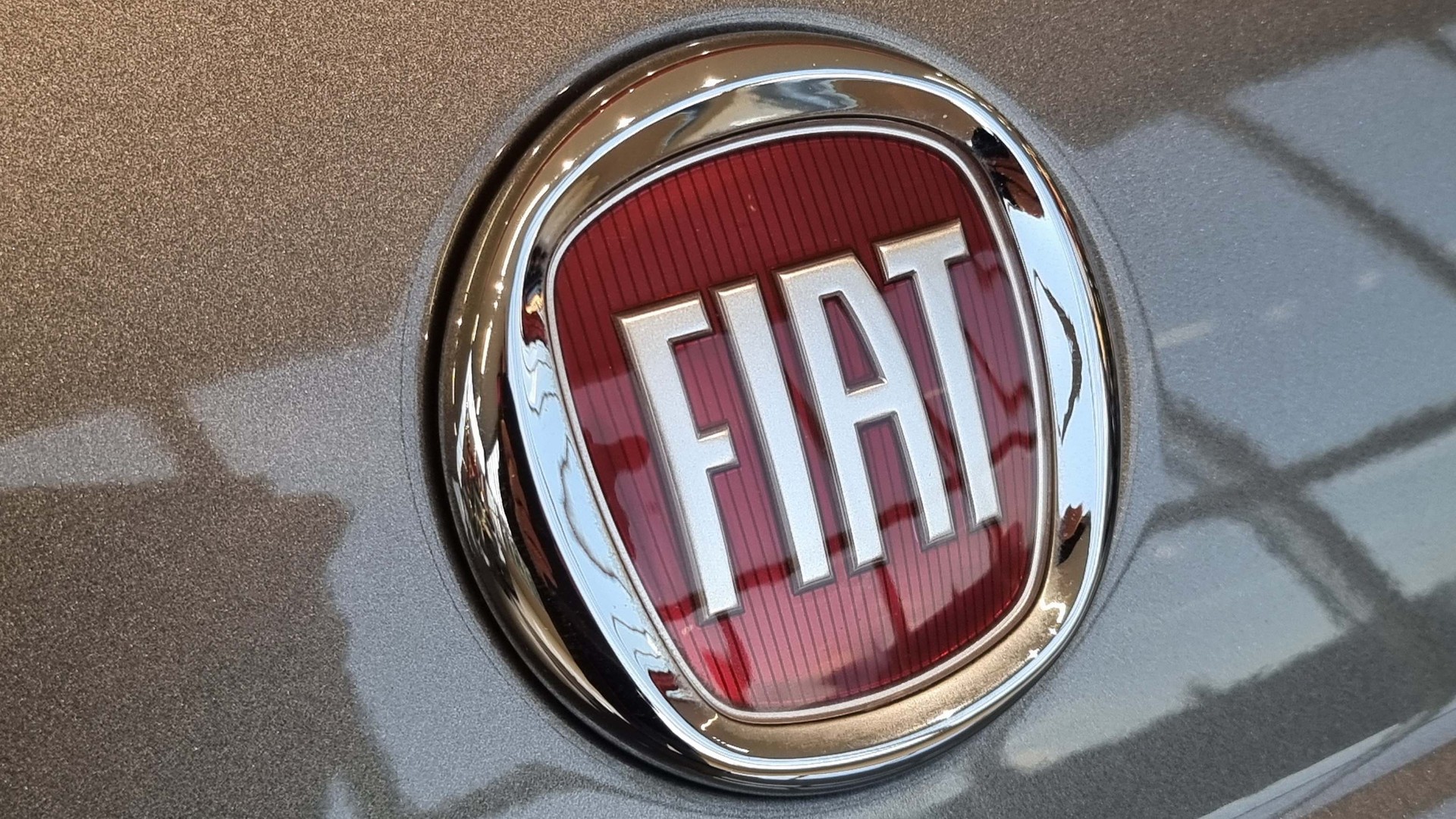 FIAT 500 C 1.0 Hybrid Dolcevita-image-22