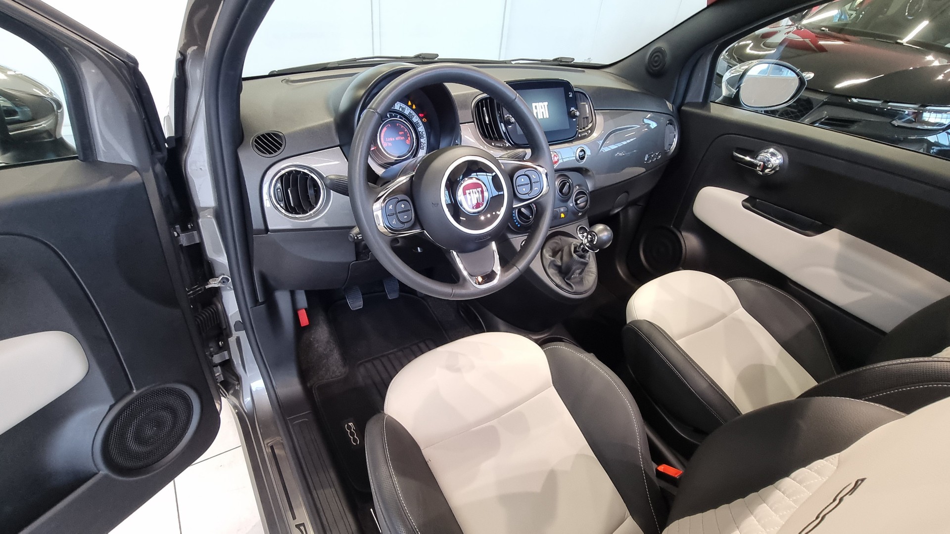 FIAT 500 C 1.0 Hybrid Dolcevita-image-20