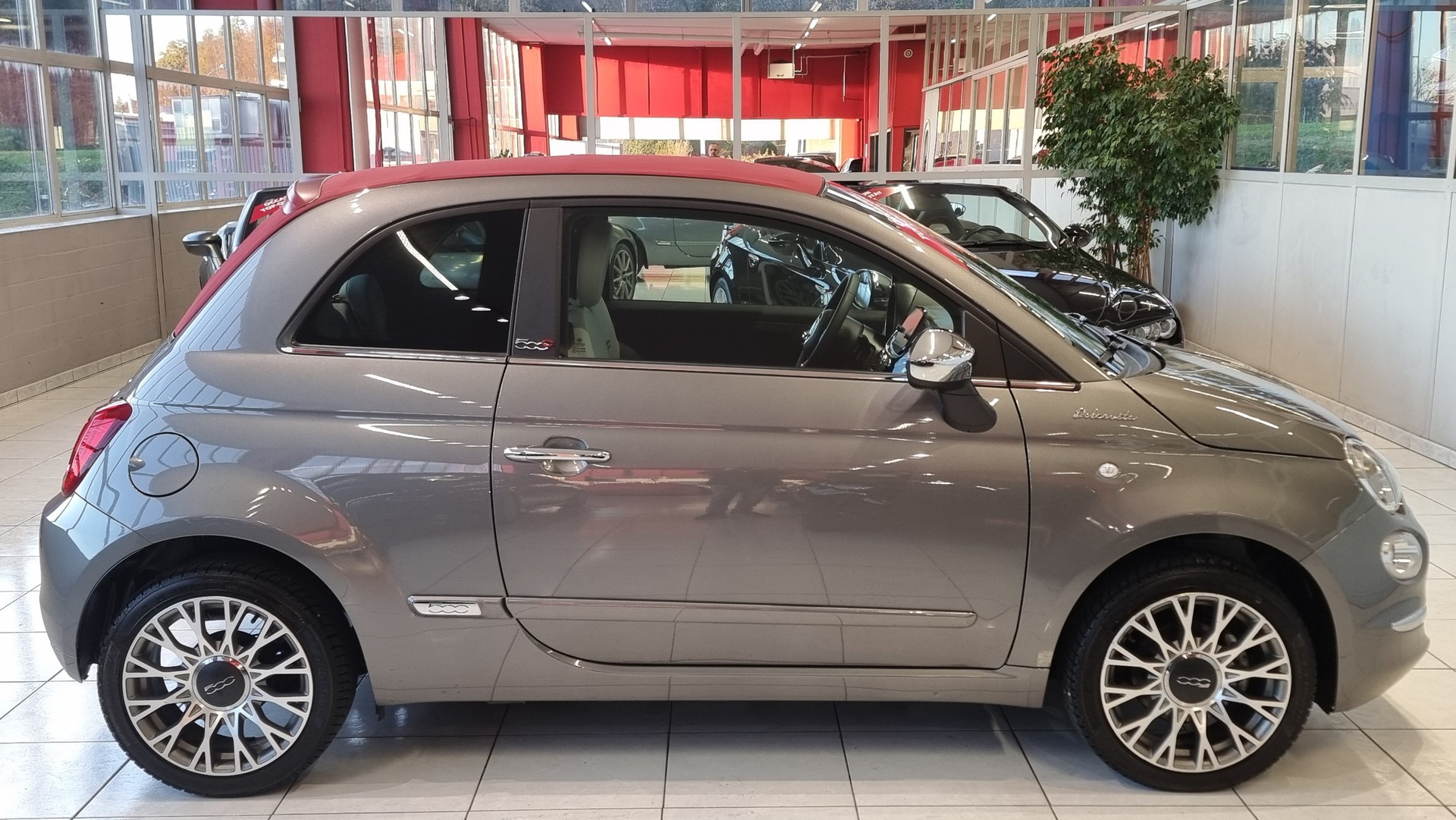 FIAT 500 C 1.0 Hybrid Dolcevita-image-12