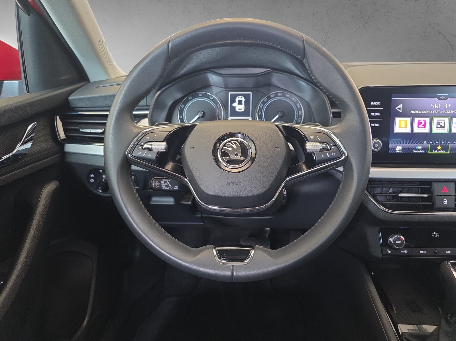 SKODA Scala 1.0 TSI 110 Tour DSG-image-9