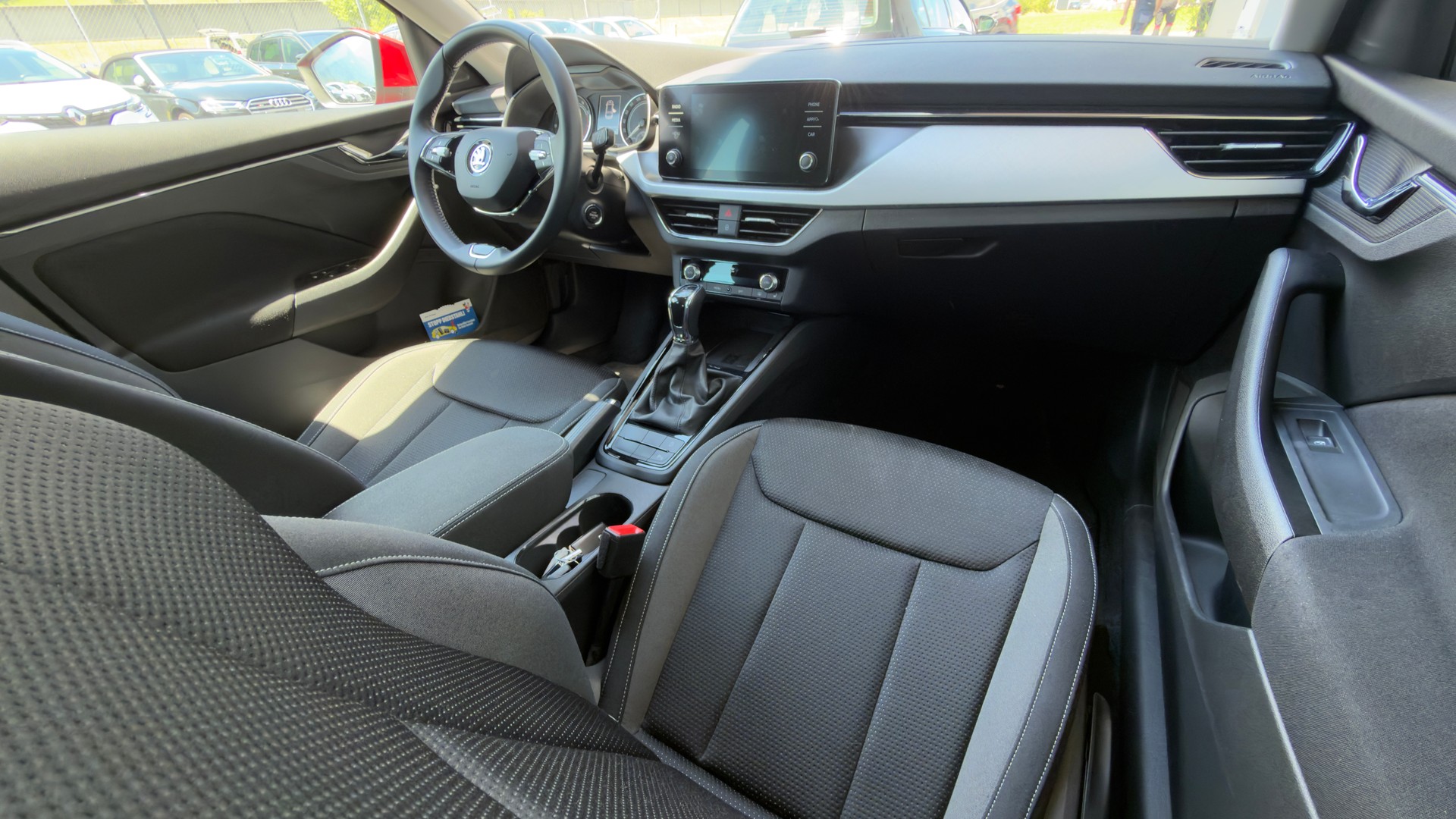 SKODA Scala 1.0 TSI 110 Tour DSG-image-9