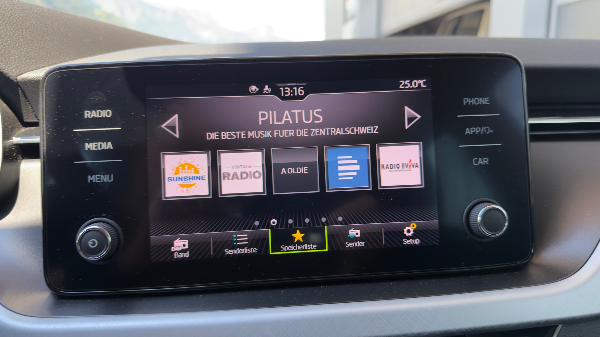 SKODA Scala 1.0 TSI 110 Tour DSG-image-13