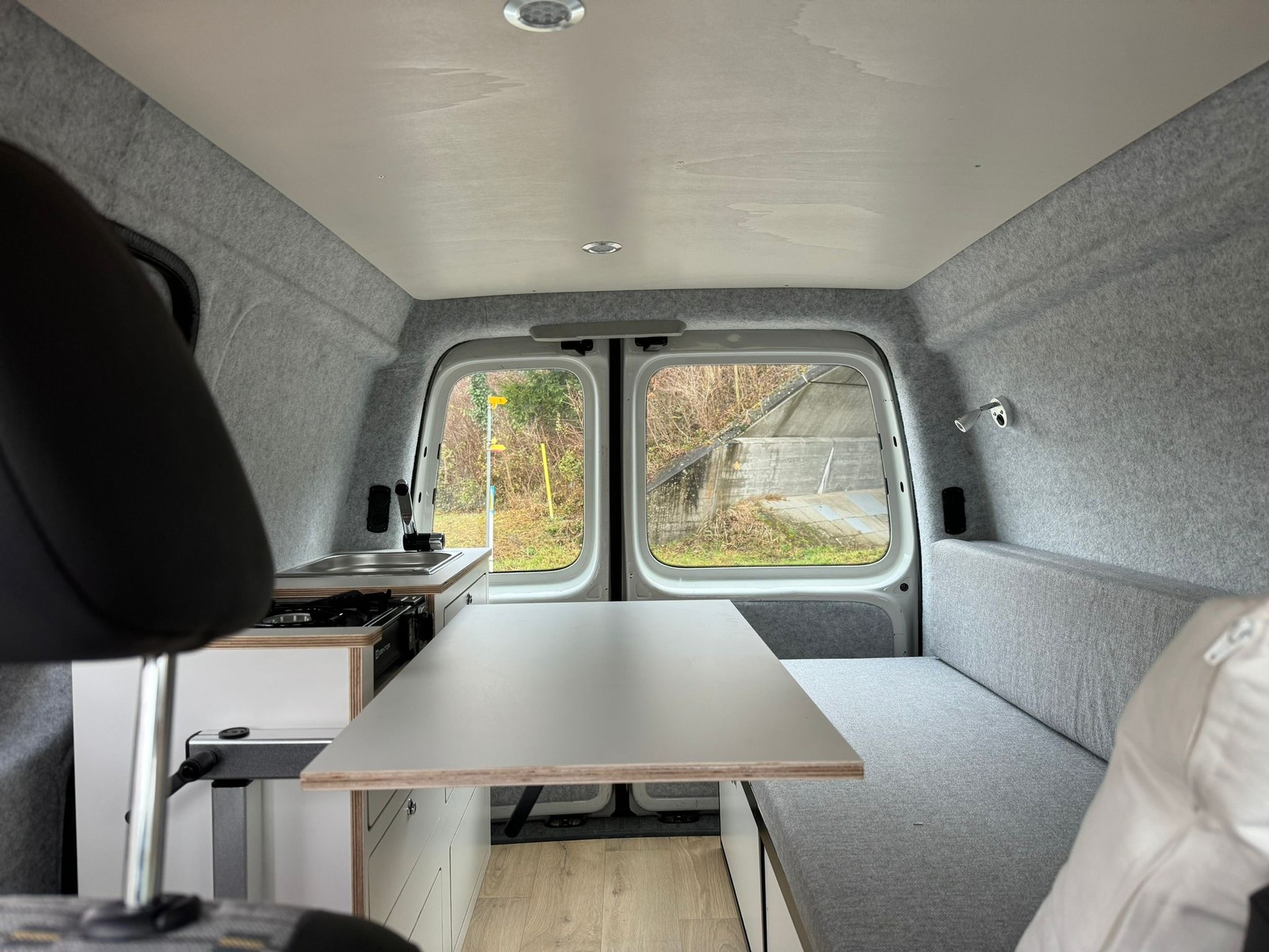 VW Caddy Saranda Beach-image-2