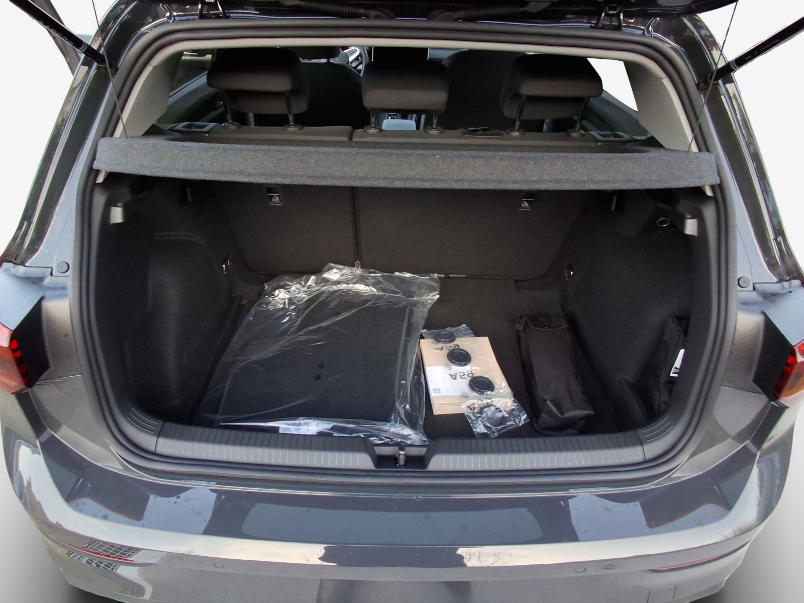 VW Golf 1.5 e TSI mHEV Basis DSG-image-10