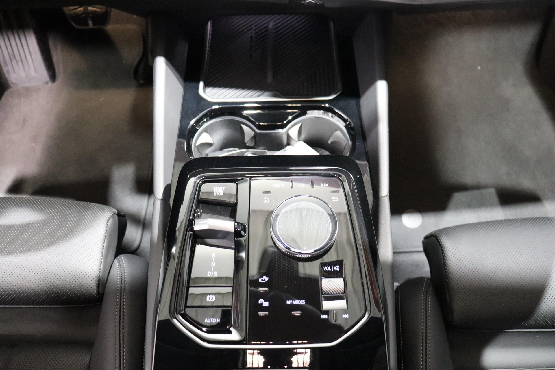 BMW 520d xDrive Touring-image-11
