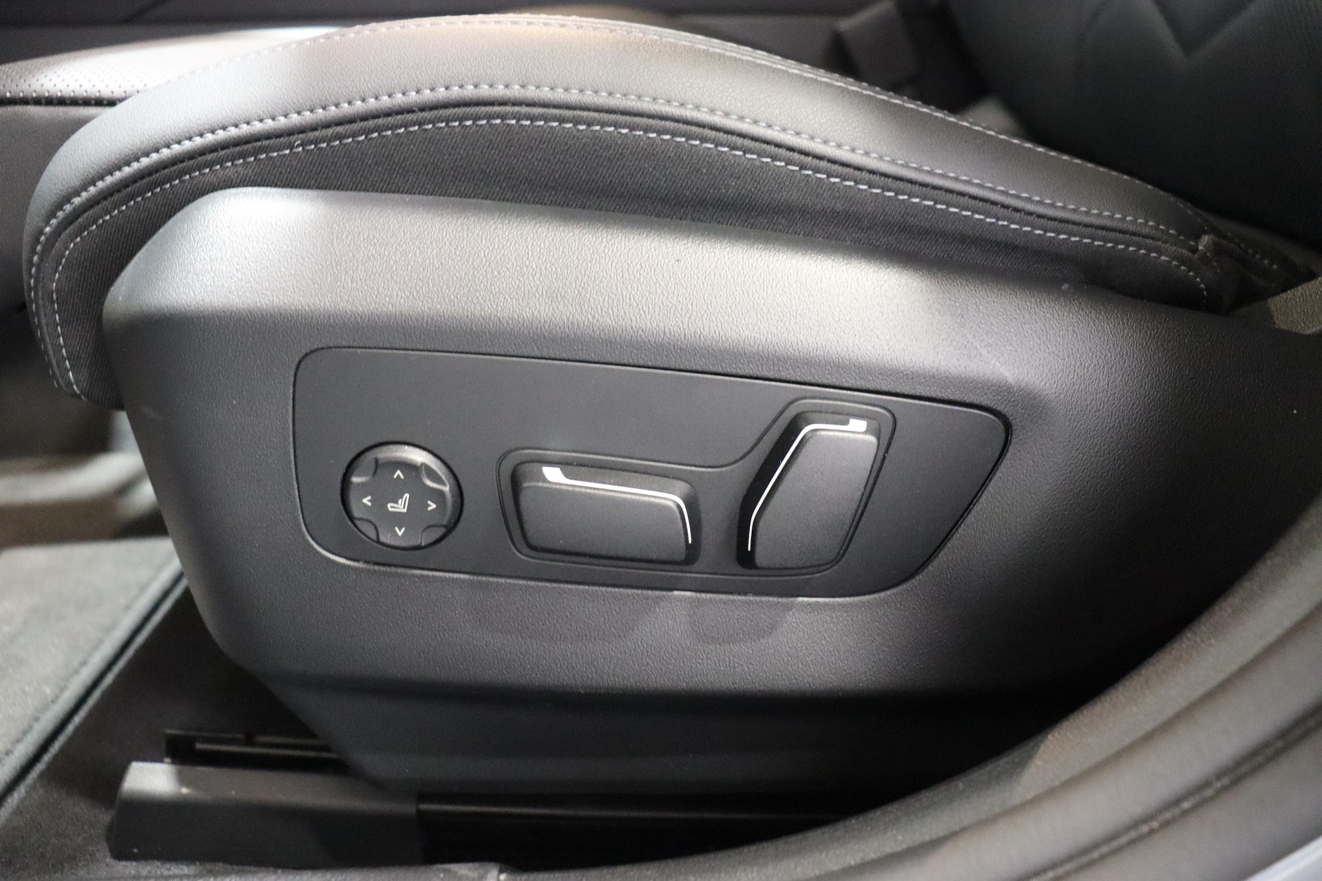 BMW 520d xDrive Touring-image-20