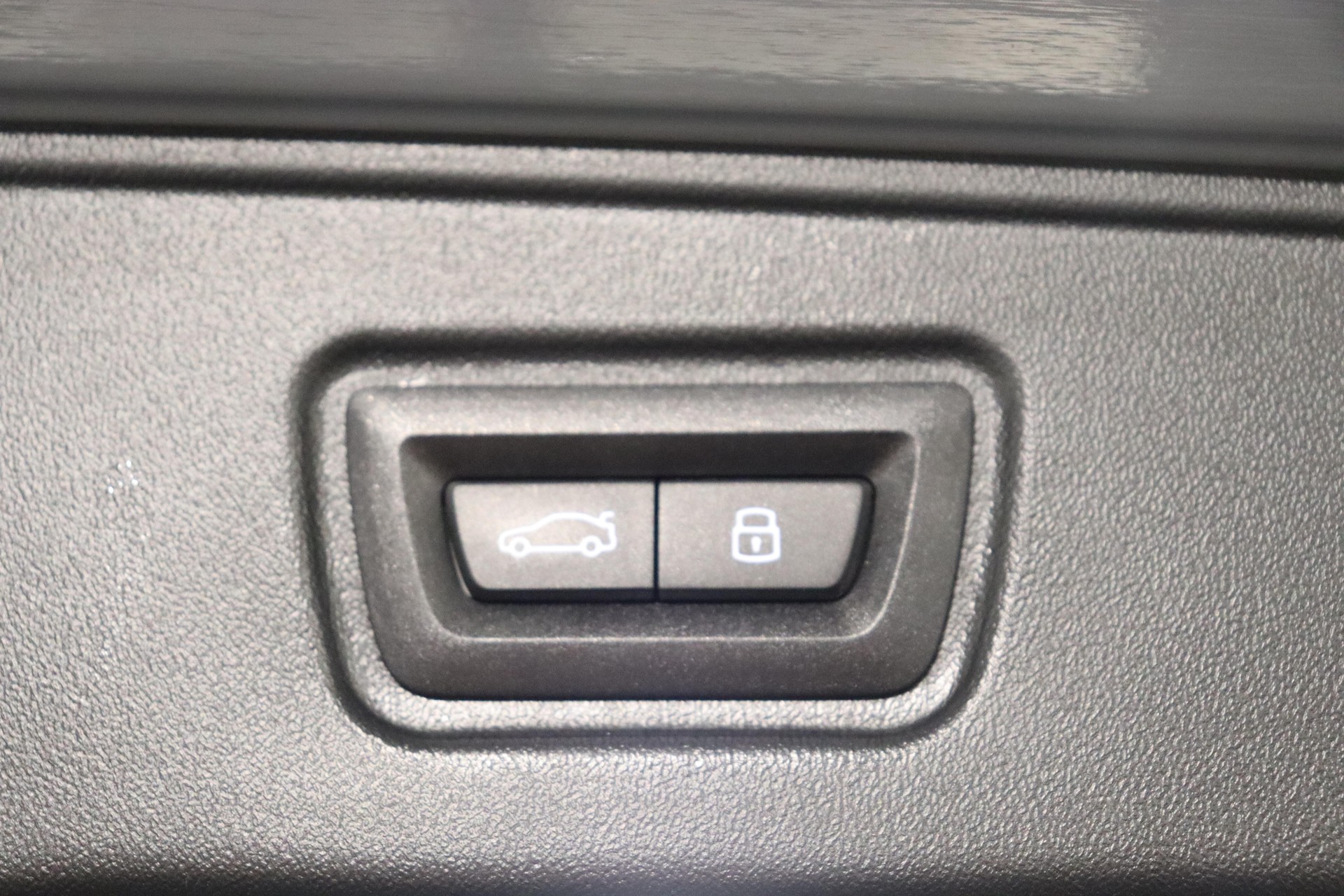 BMW 520d xDrive Touring-image-6