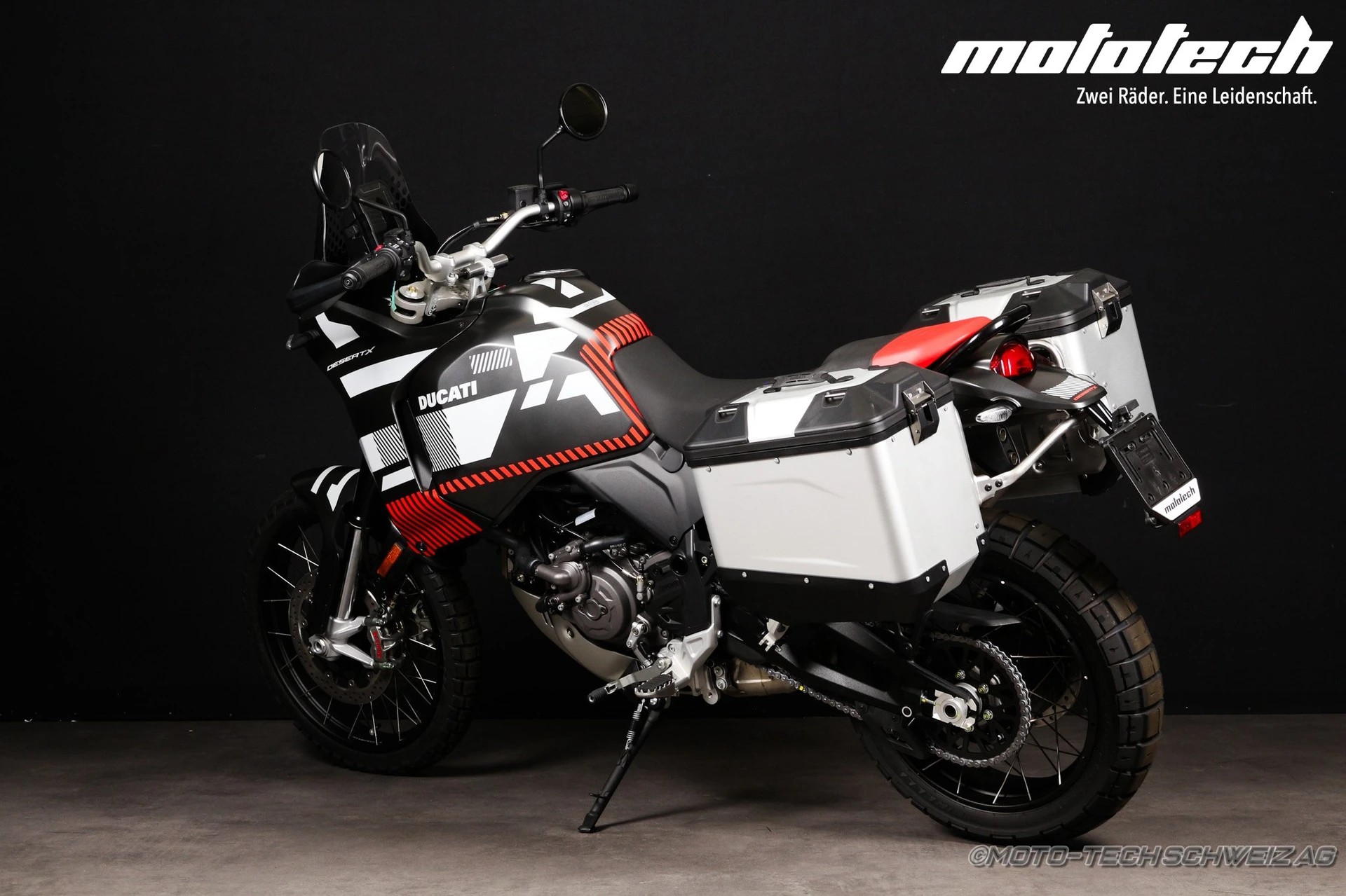 DUCATI Desert X / 4 JAHRE GARANTIE-showroom-element-3