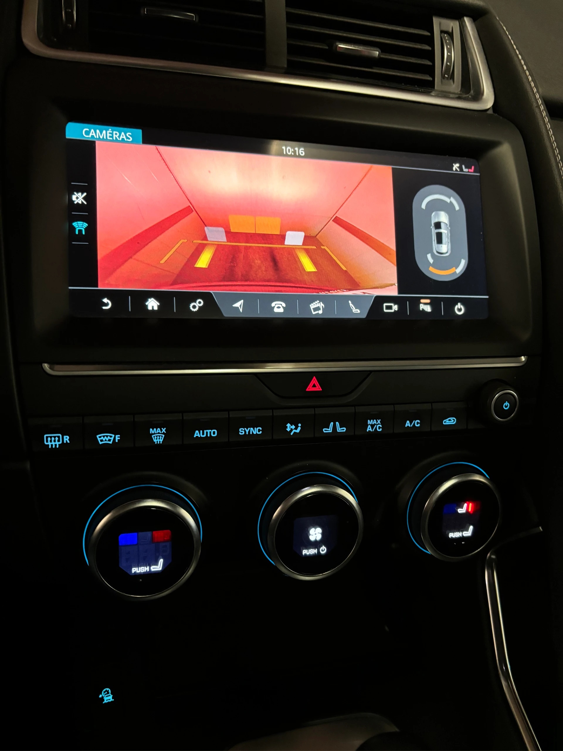 JAGUAR E-Pace 2.0 P250 R-Dynamic S AWD Automatik-image-6