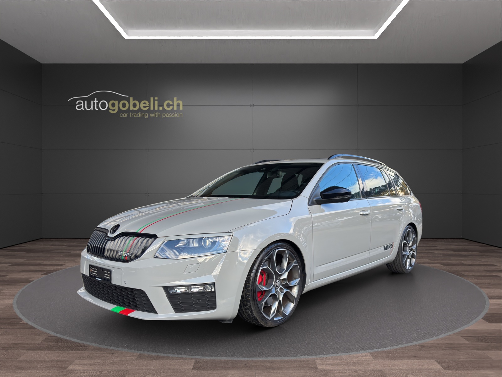 SKODA Octavia Combi 2.0 TSI RS DSG-image-0