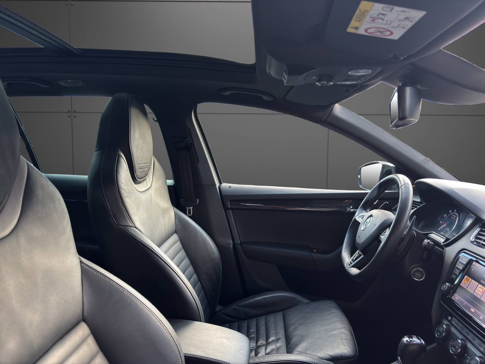 SKODA Octavia Combi 2.0 TSI RS DSG-image-6