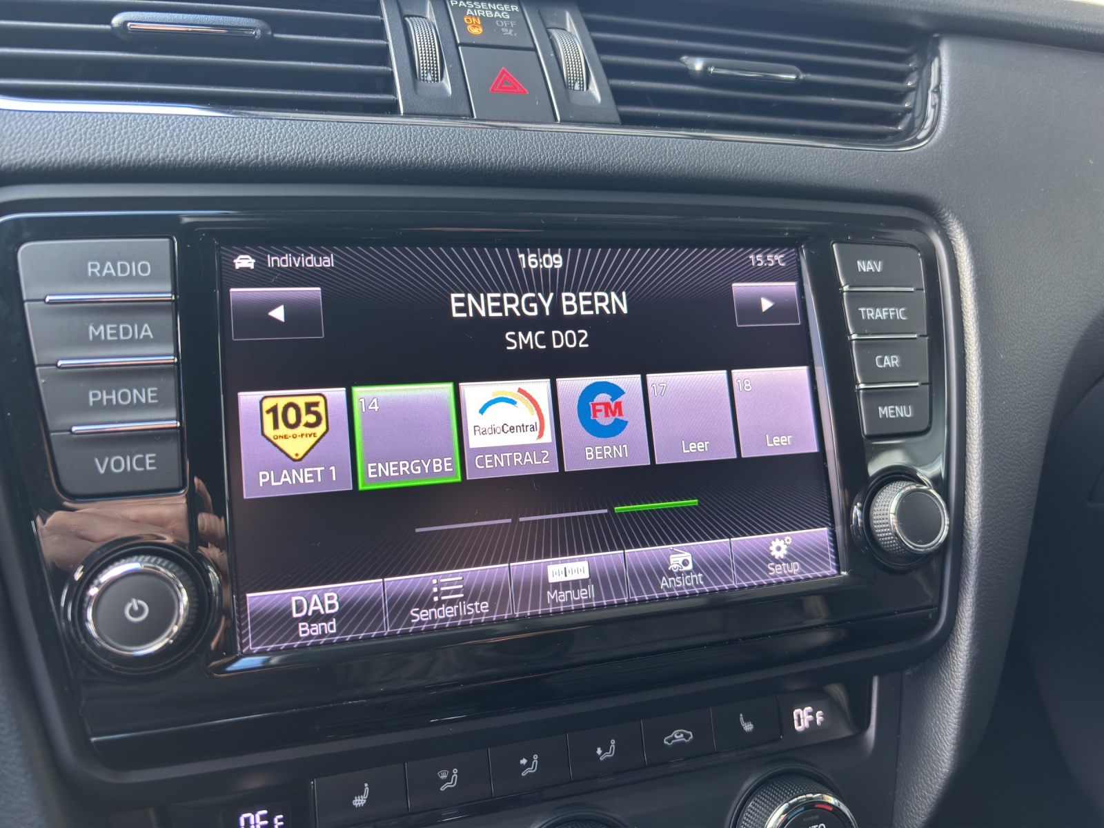 SKODA Octavia Combi 2.0 TSI RS DSG-image-7