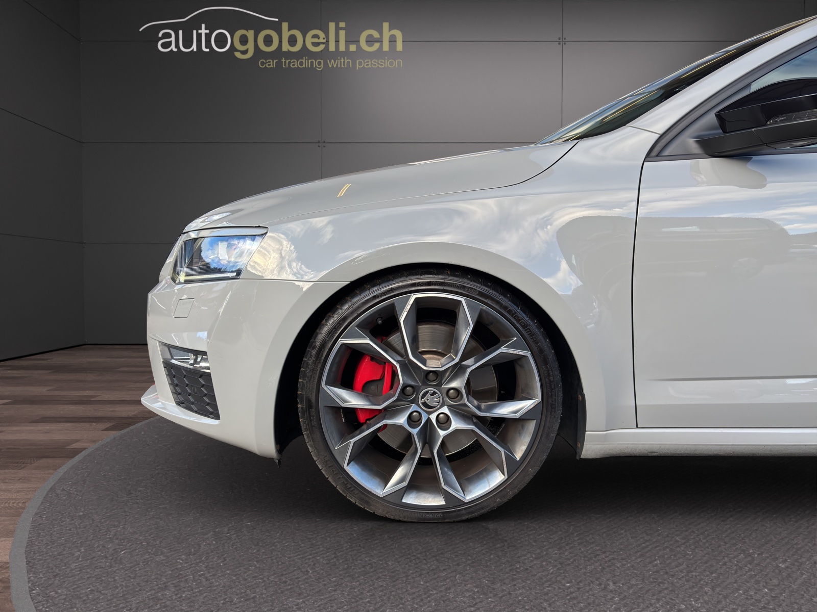 SKODA Octavia Combi 2.0 TSI RS DSG-image-14