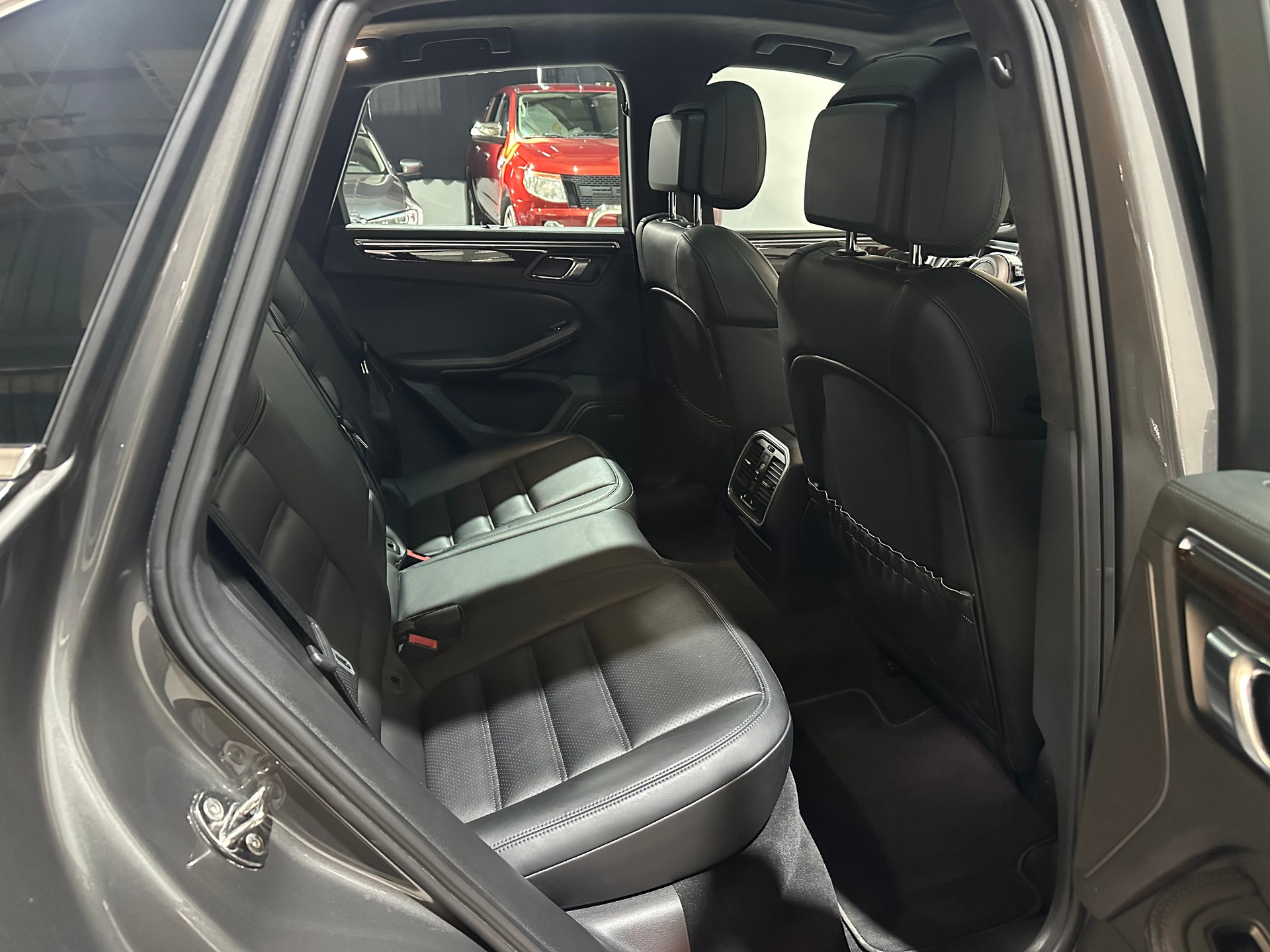 PORSCHE Macan S PDK-image-13