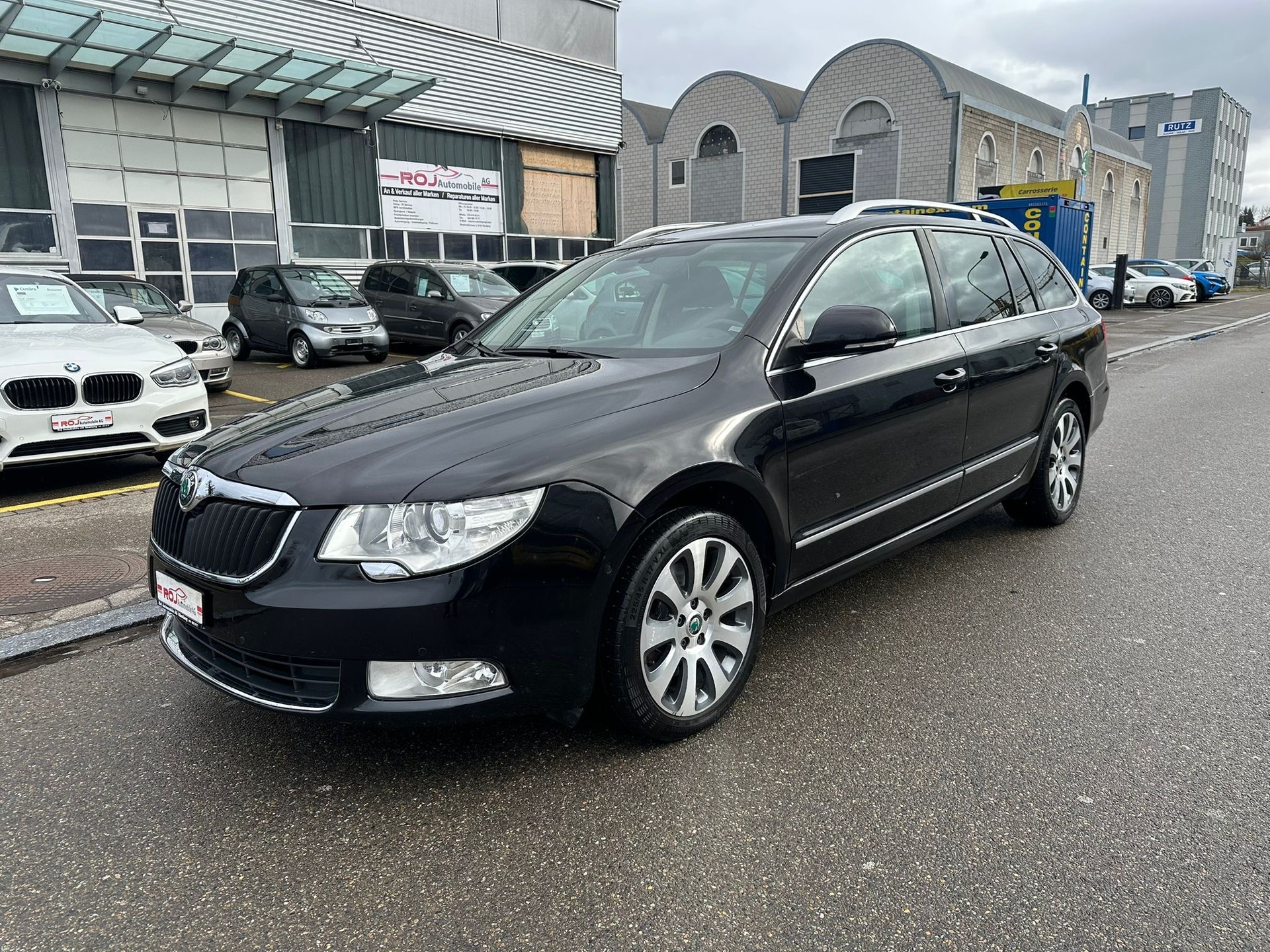 SKODA Superb Combi 2.0 TDi Ambition 4x4 DSG-image-1