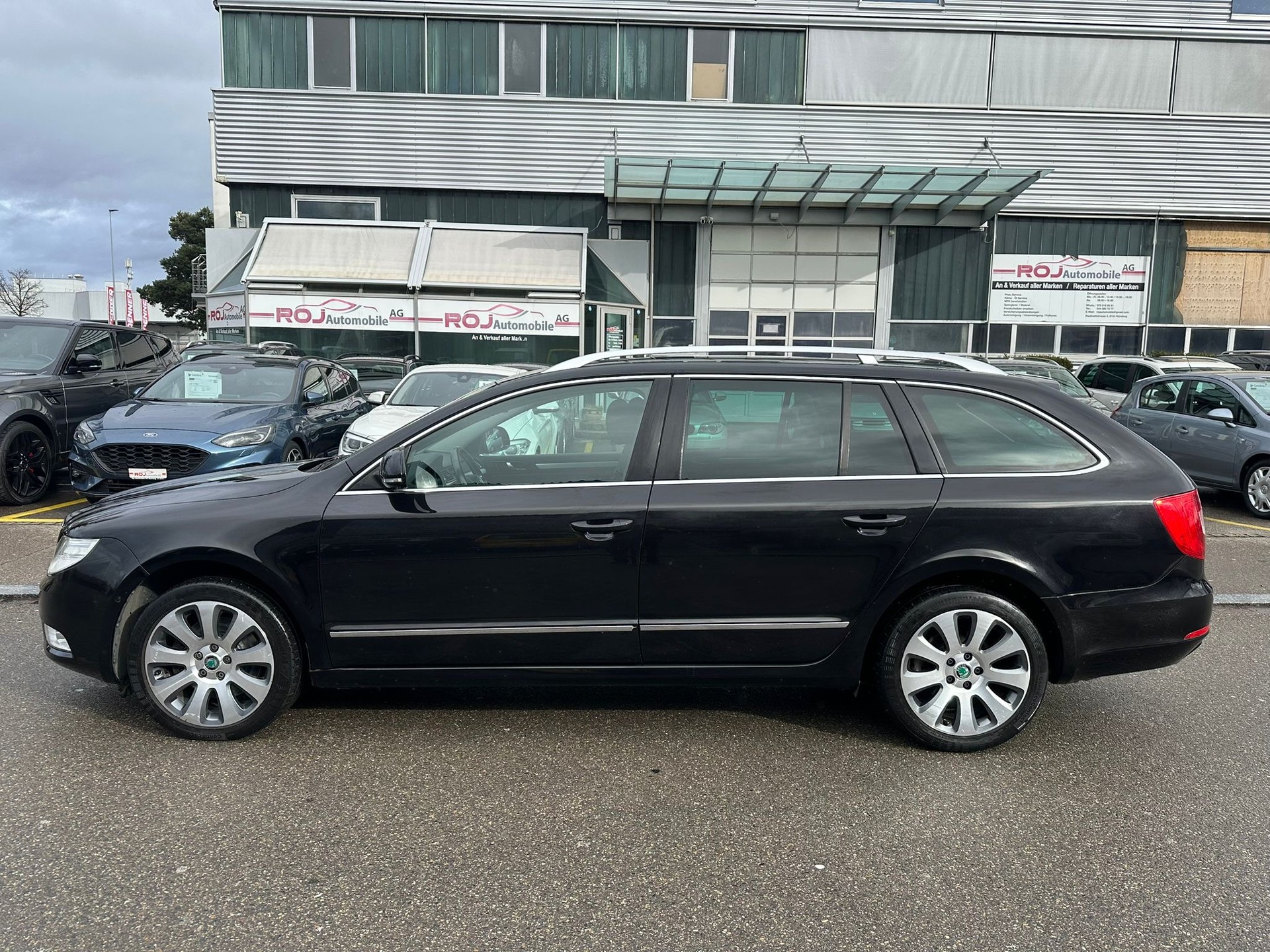 SKODA Superb Combi 2.0 TDi Ambition 4x4 DSG-image-0