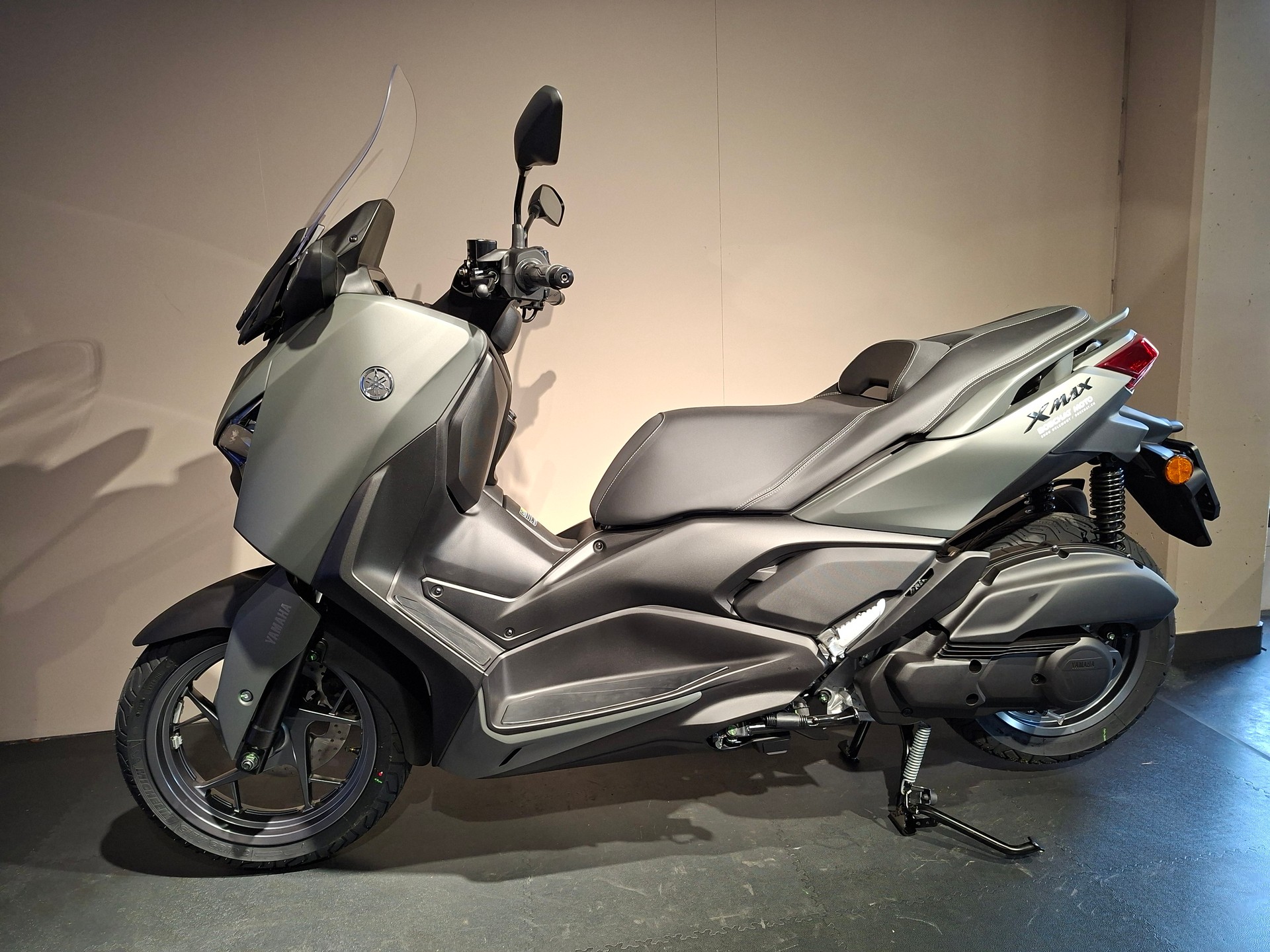 YAMAHA X-MAX