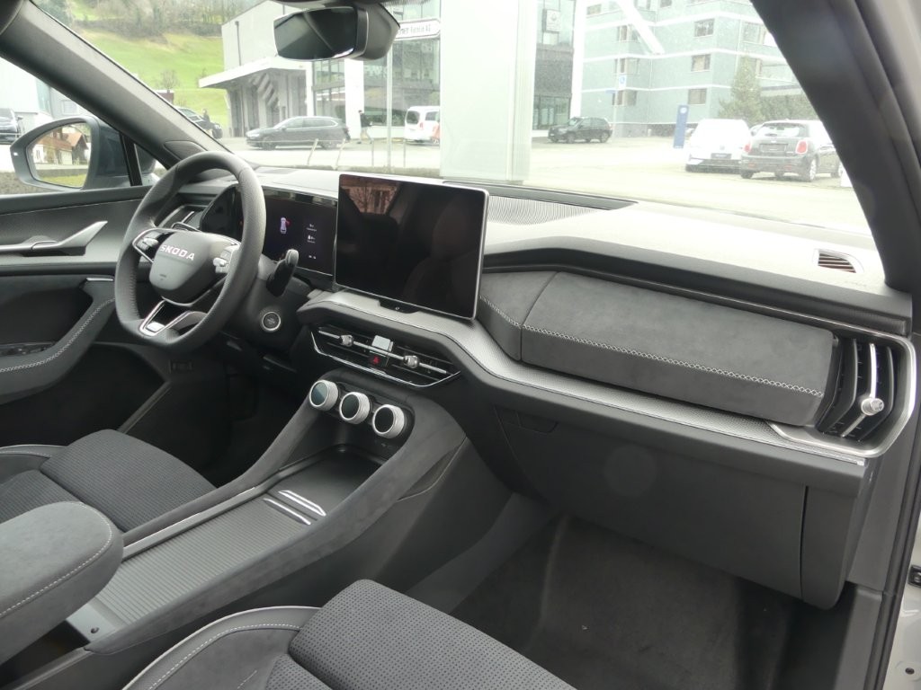 SKODA Kodiaq 2.0 TSI Sportline 4x4-image-8