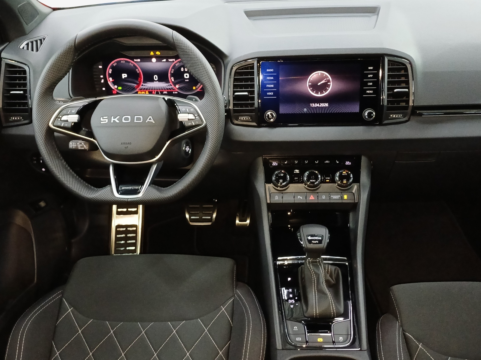 SKODA Karoq 2.0 TSI SportLine 4x4 DSG-image-8