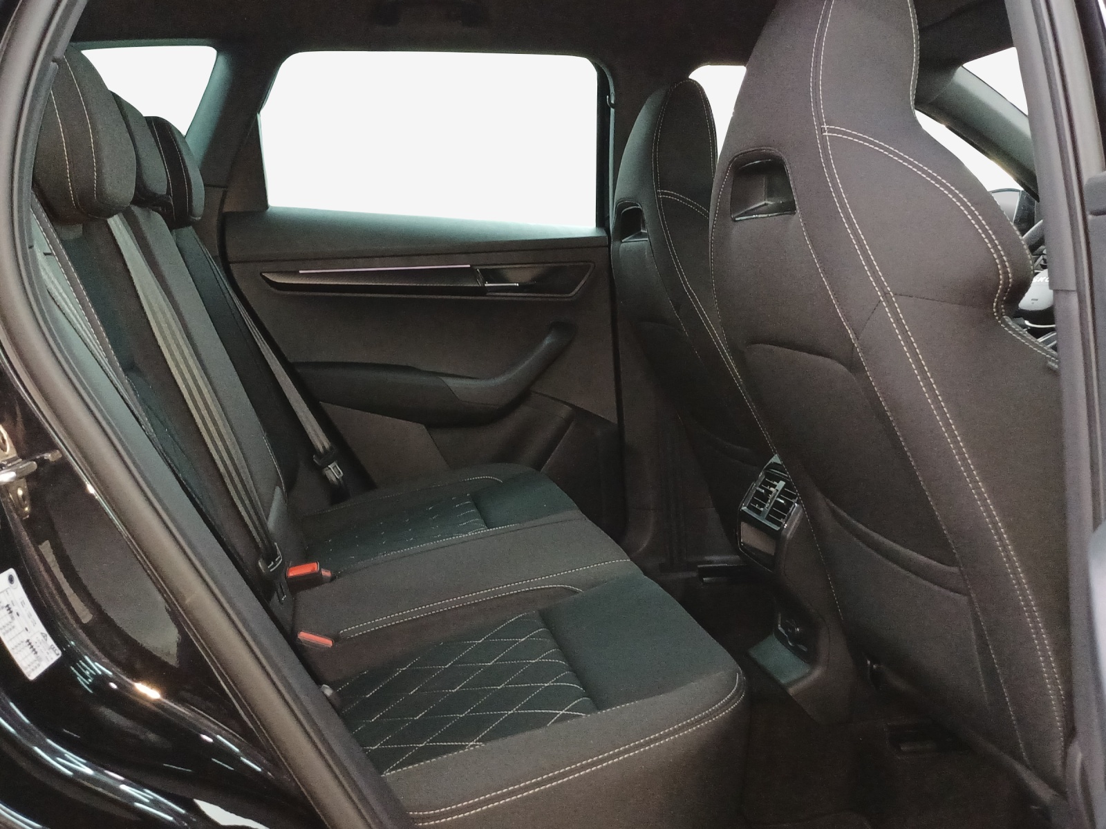 SKODA Karoq 2.0 TSI SportLine 4x4 DSG-image-13