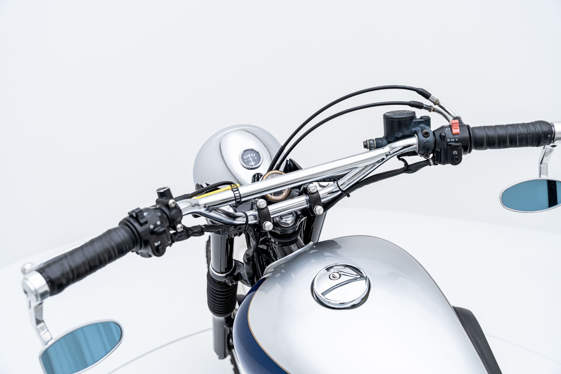 KAWASAKI W 650 (25kW)-image-7
