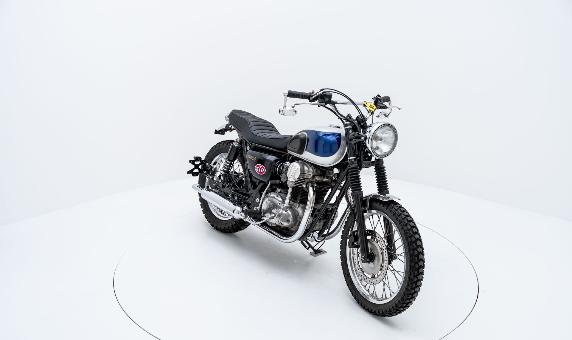 KAWASAKI W 650 (25kW)-showroom-element-1