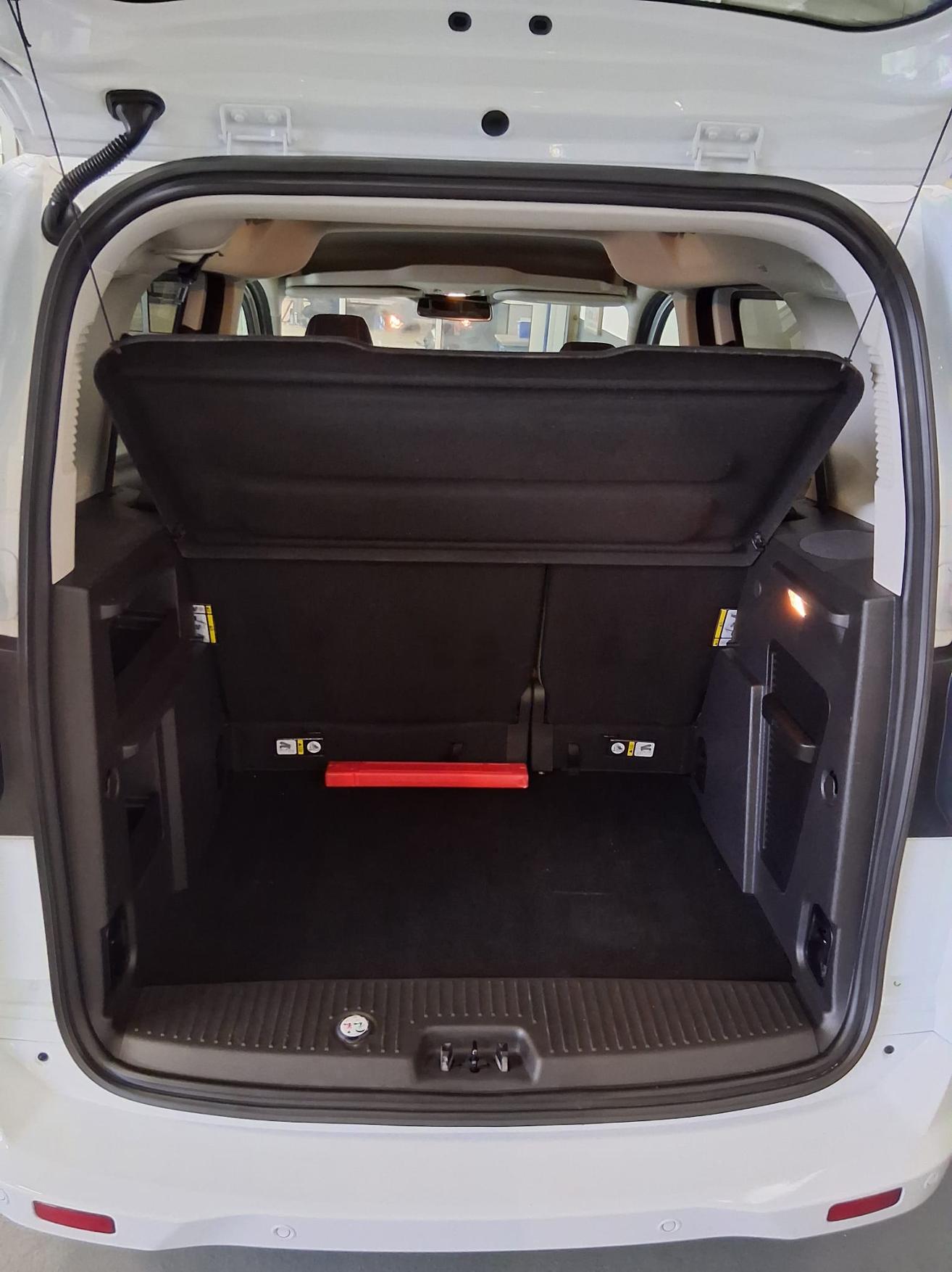 FORD TOURNEO COURIERier 1.0 EcoB 100 Titanium-image-5