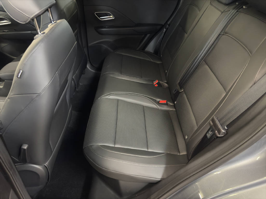 MG ZS 1.5 Hybrid+ Luxury-image-7