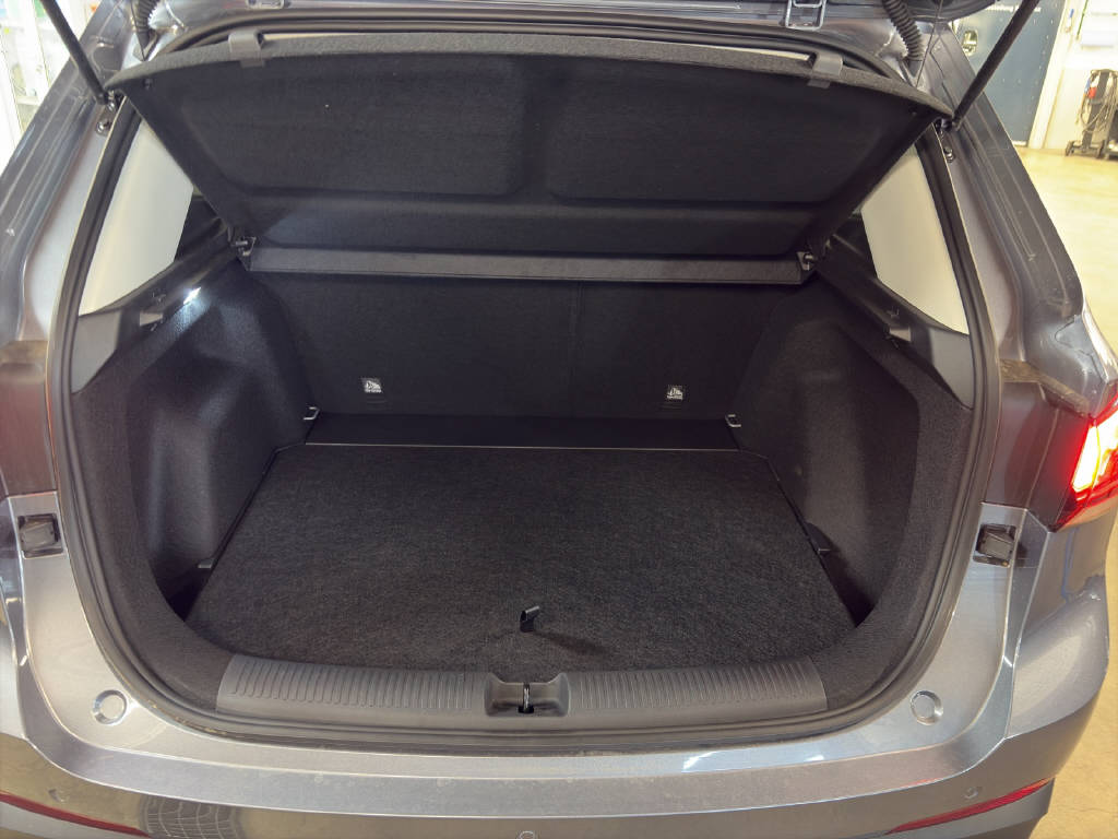 MG ZS 1.5 Hybrid+ Luxury-image-8