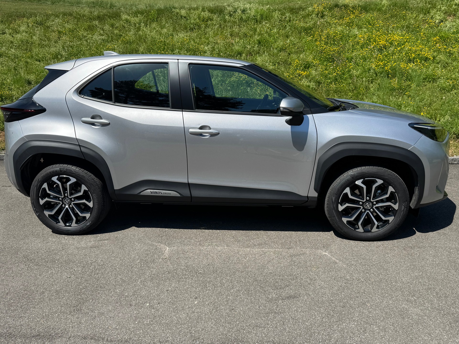 TOYOTA Yaris Cross 1.5 Trend e-CVT AWDi-image-1
