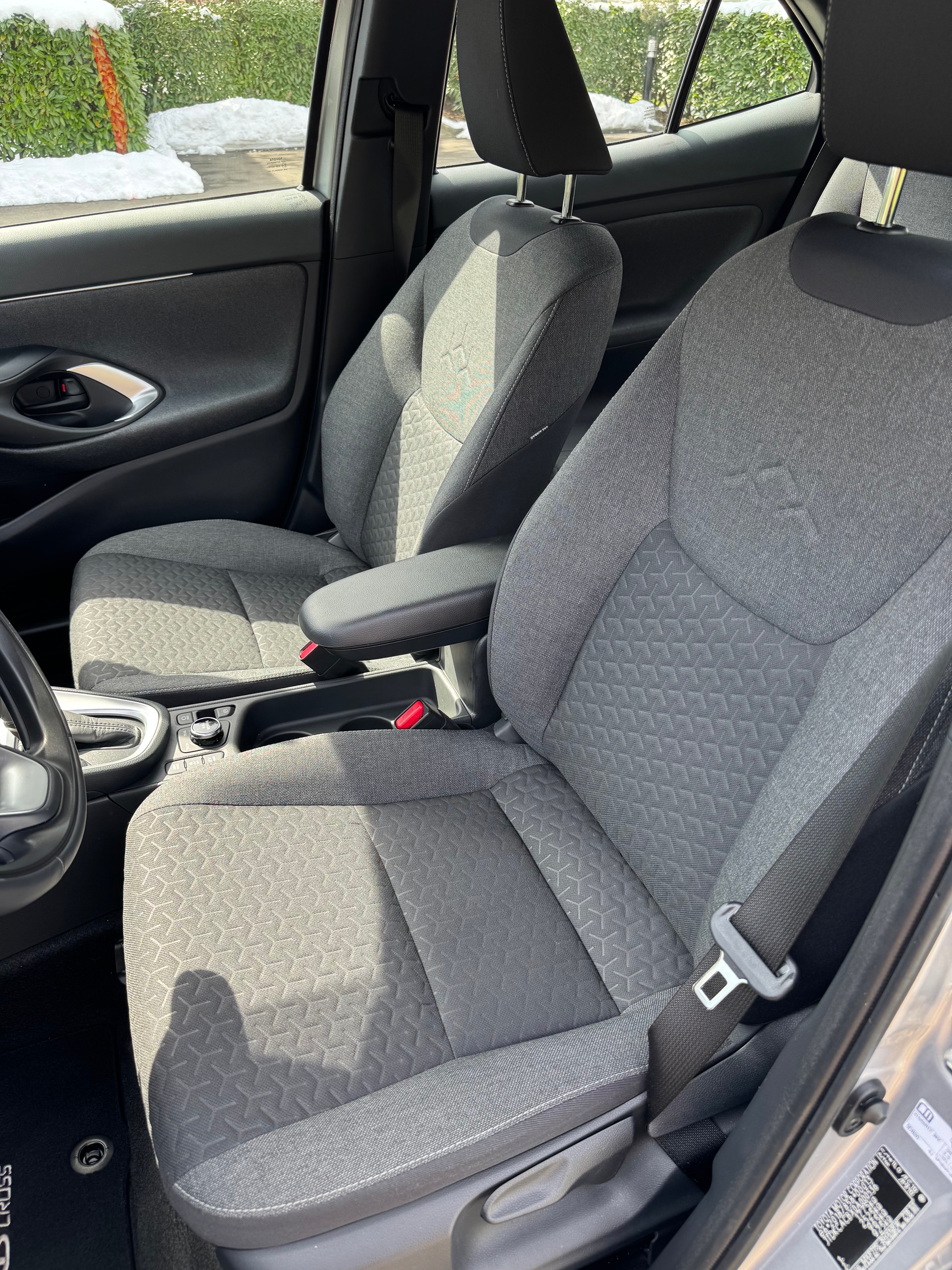 TOYOTA Yaris Cross 1.5 Trend e-CVT AWDi-image-13