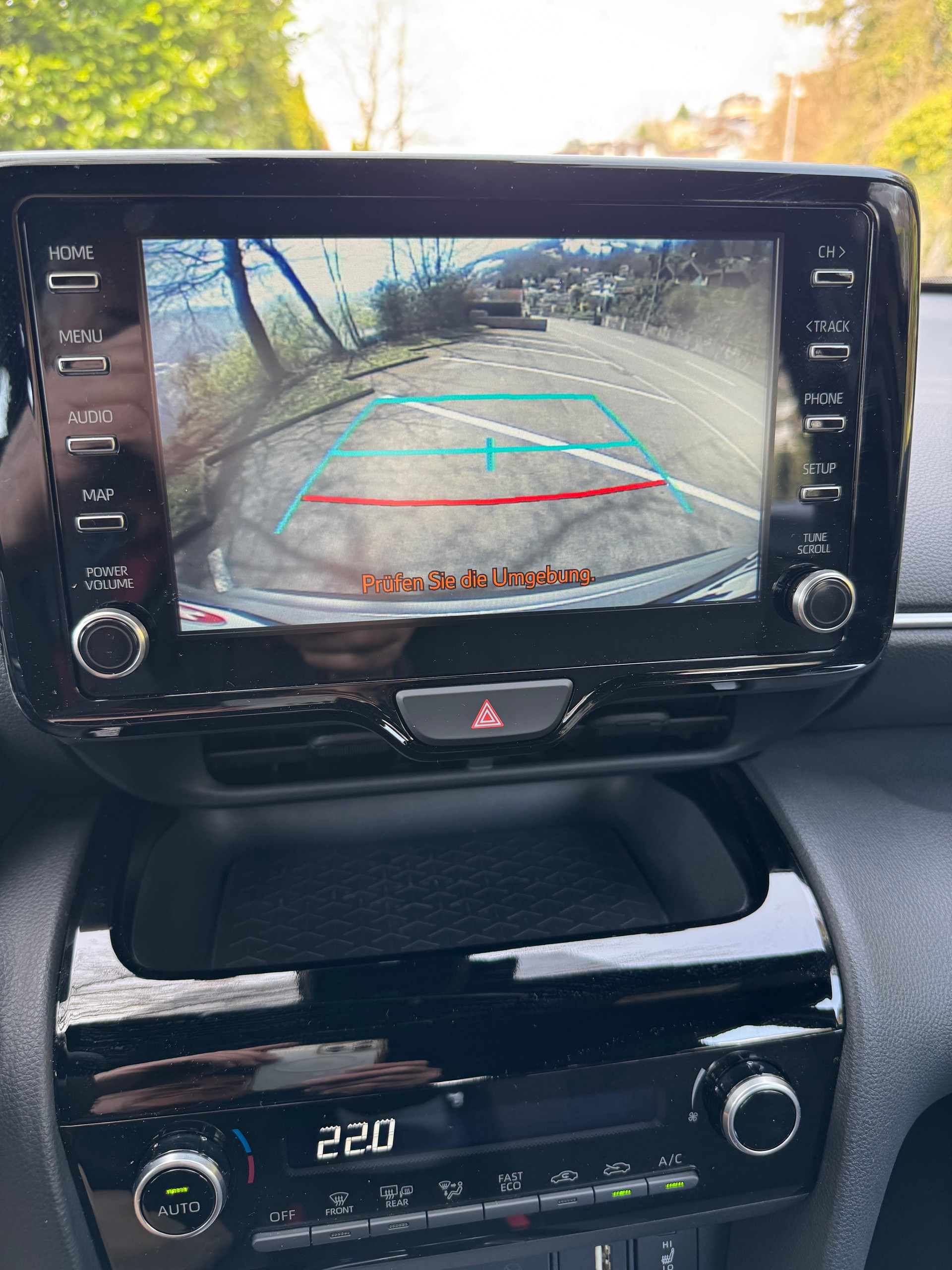 TOYOTA Yaris Cross 1.5 Trend e-CVT AWDi-image-9