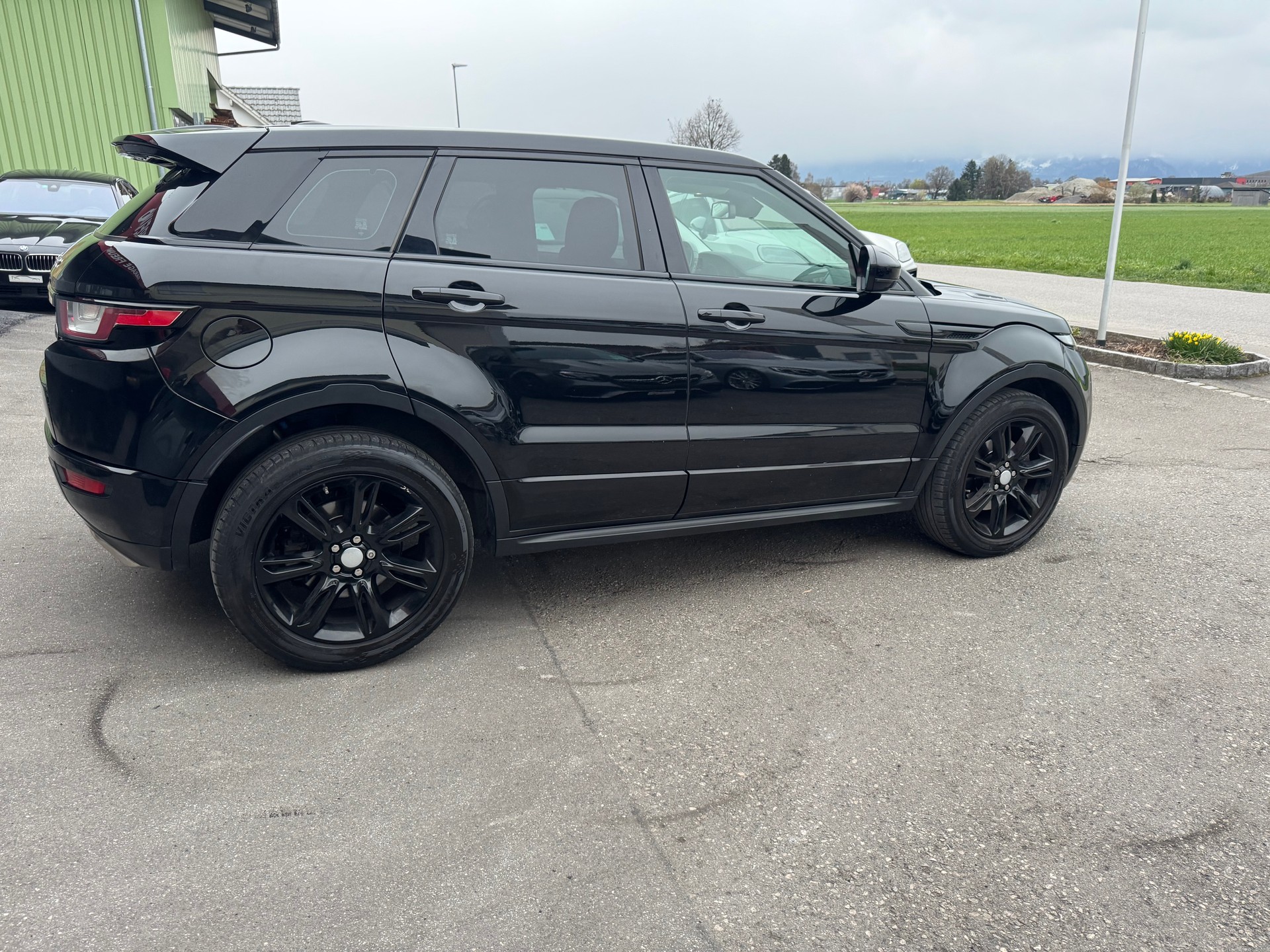 LAND ROVER Range Rover Evoque 2.0 Si4 HSE Dynamic AT9-image-10