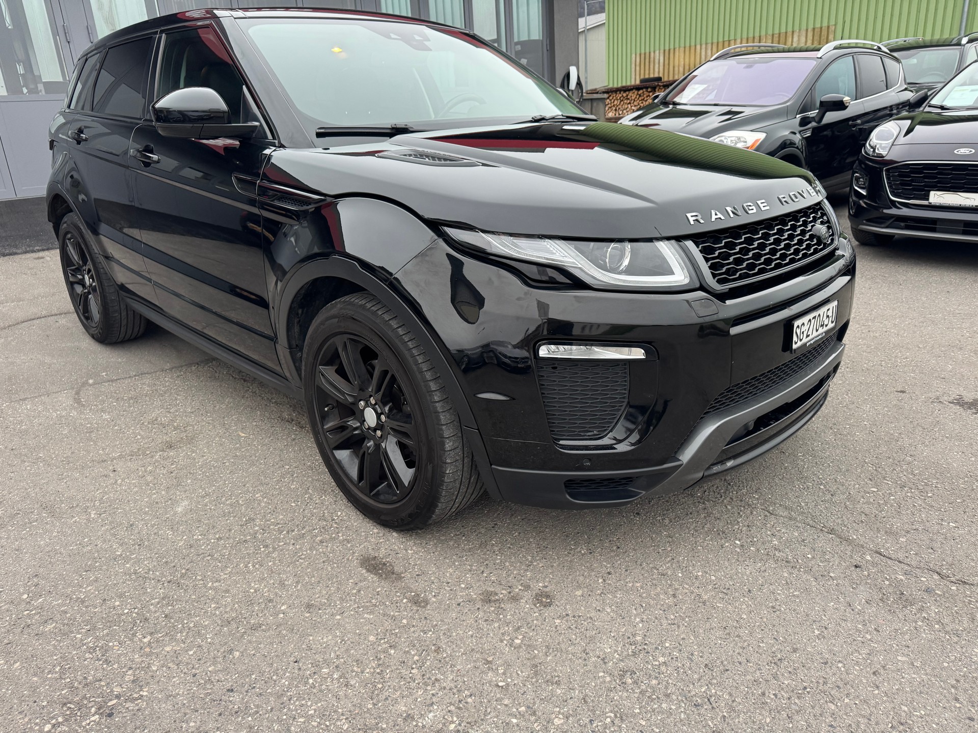 LAND ROVER Range Rover Evoque 2.0 Si4 HSE Dynamic AT9-image-1