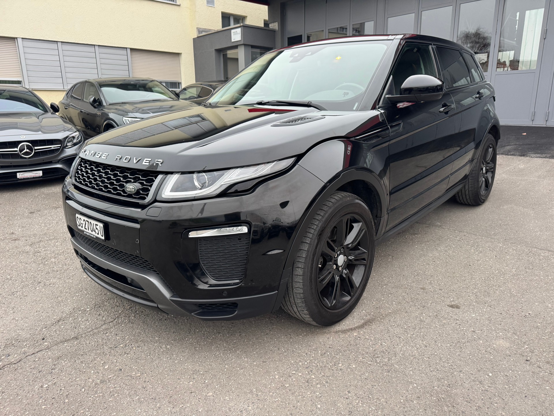 LAND ROVER Range Rover Evoque 2.0 Si4 HSE Dynamic AT9-image-4