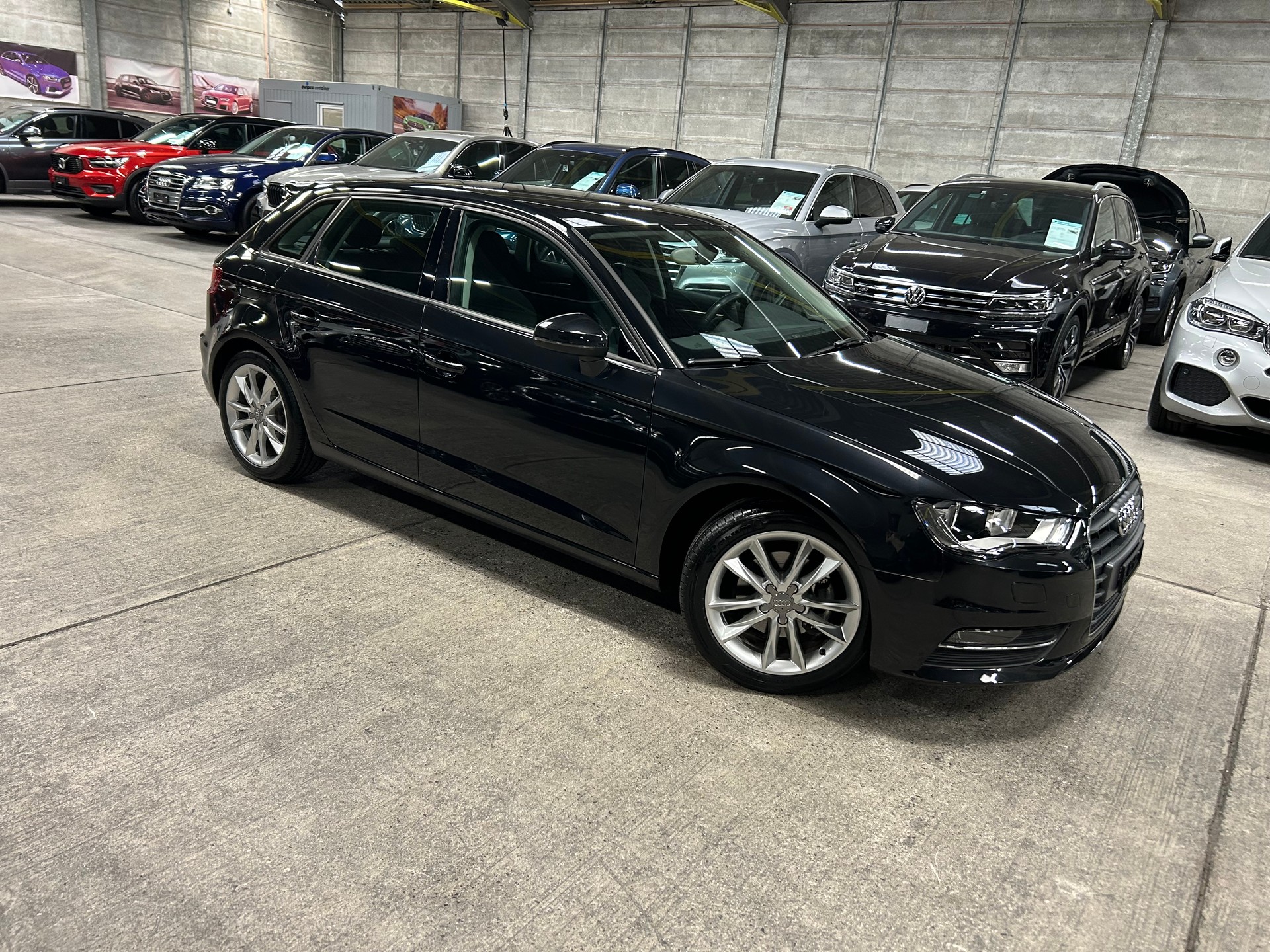 AUDI A3 Sportback 1.4 TFSI Ambition-image-0