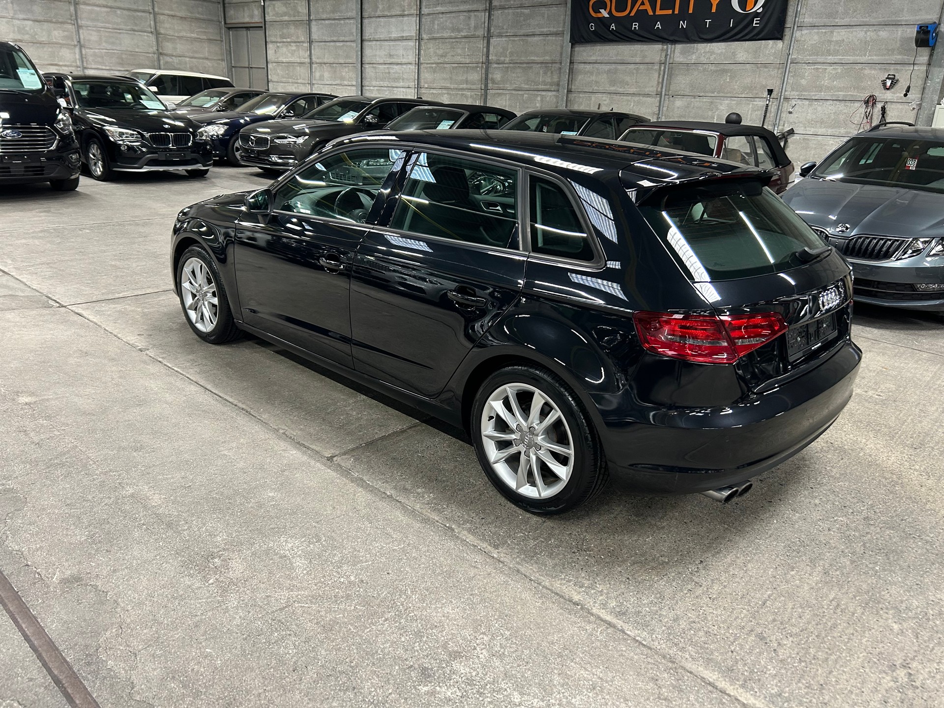 AUDI A3 Sportback 1.4 TFSI Ambition-image-5