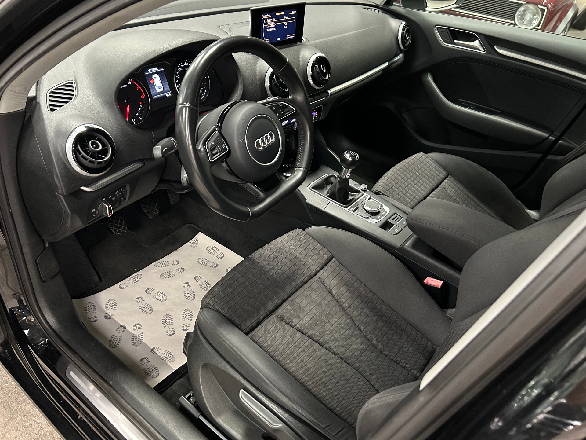 AUDI A3 Sportback 1.4 TFSI Ambition-image-10
