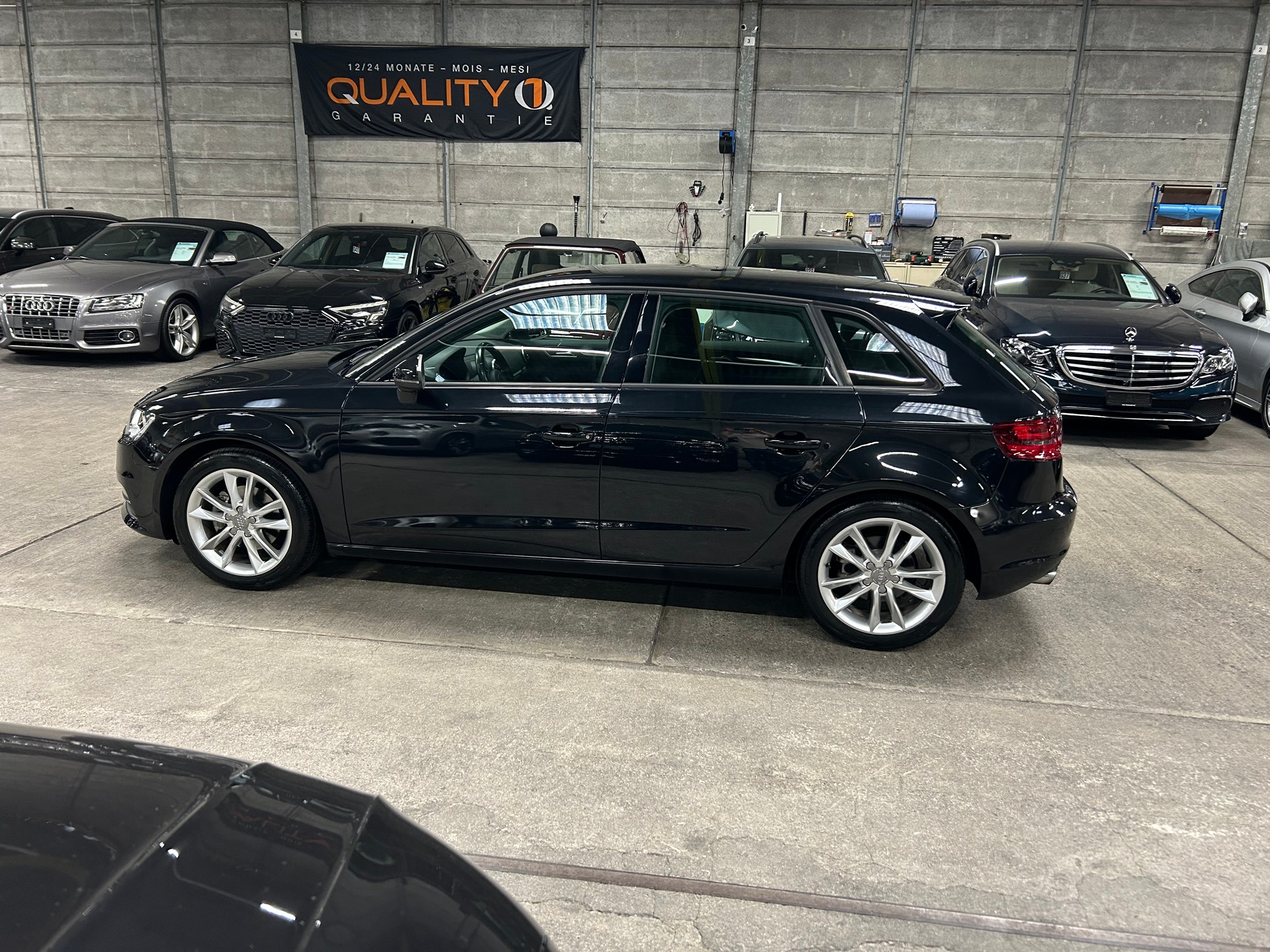 AUDI A3 Sportback 1.4 TFSI Ambition-image-6
