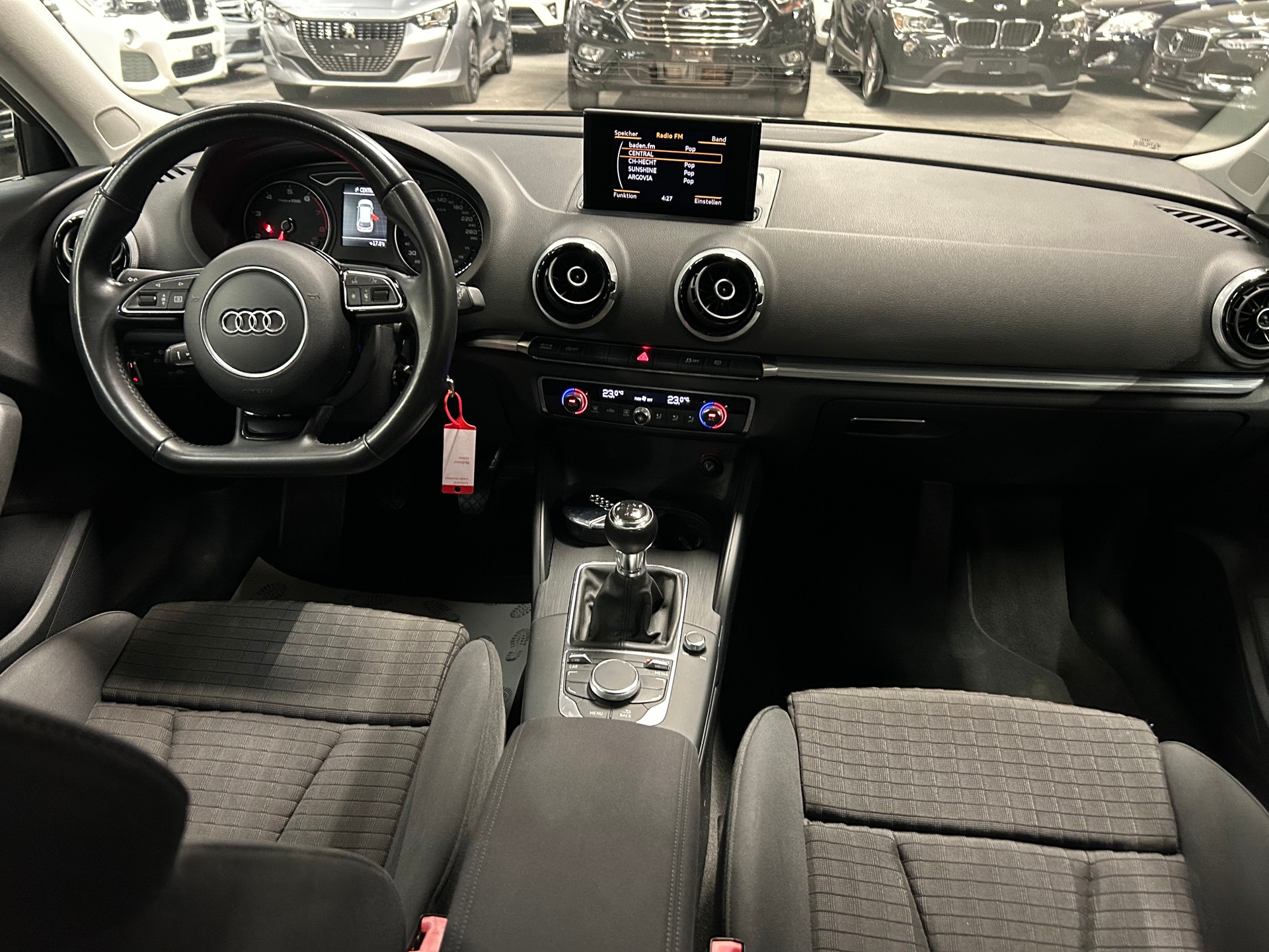 AUDI A3 Sportback 1.4 TFSI Ambition-image-13