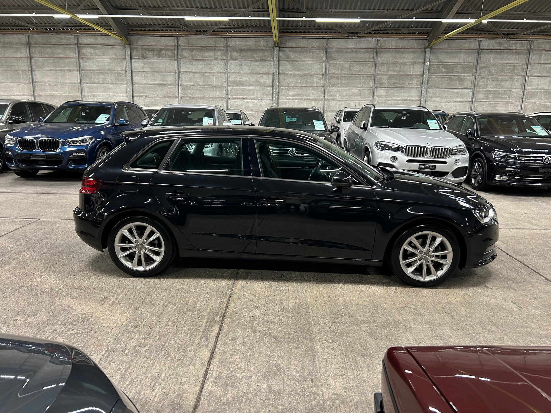 AUDI A3 Sportback 1.4 TFSI Ambition-image-2