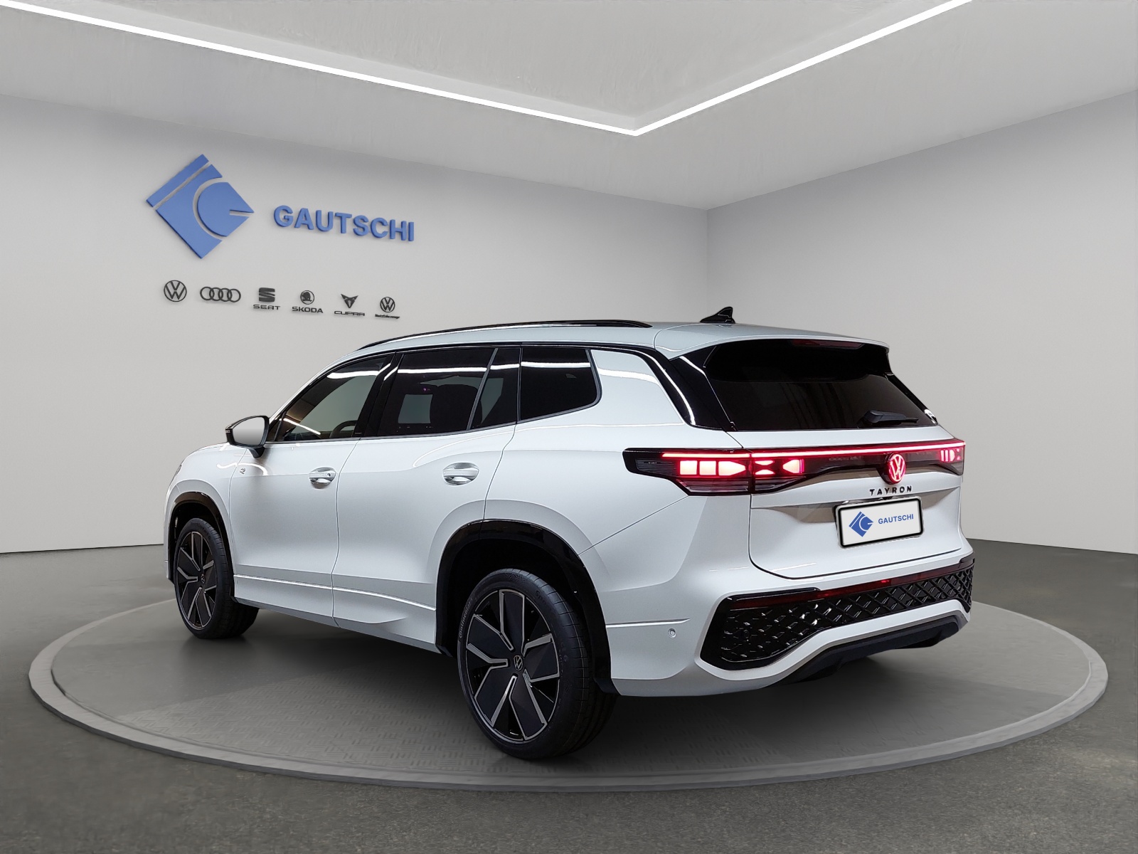 VW Tayron 2.0 TSI R-Line DSG 4Motion-image-2