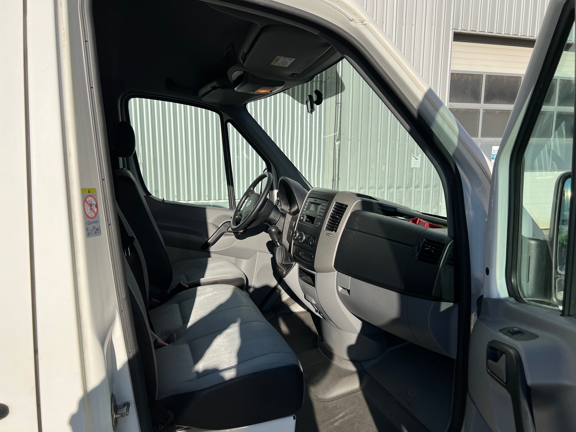 VW Crafter 35 2.0 TDI-image-6
